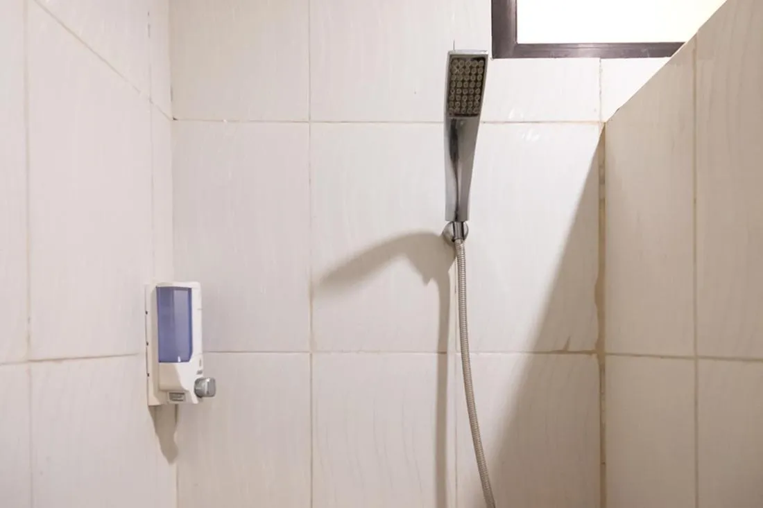 TwoSpaces Living at Toedjoeh Enam Homestay, Surabaya