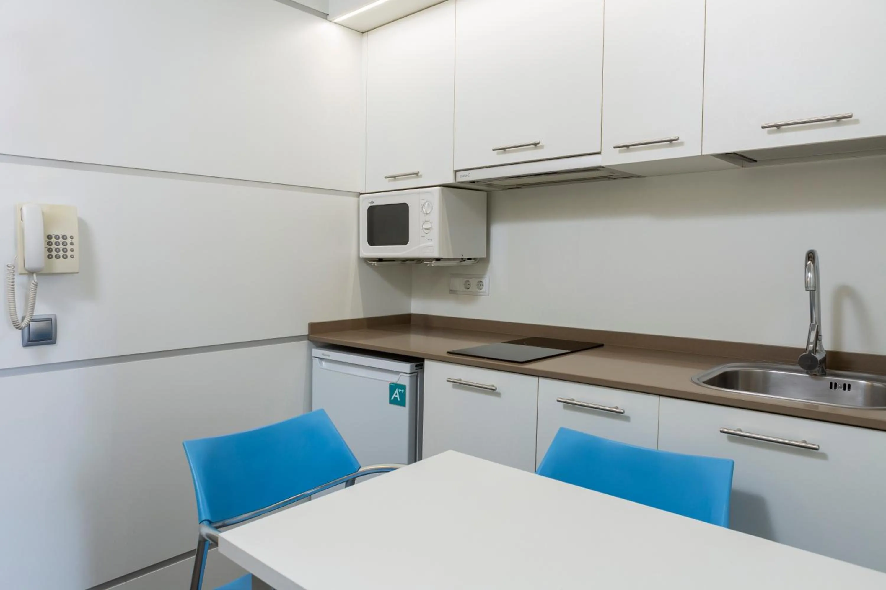 Kitchen or kitchenette in Medplaya Aparthotel Esmeraldas