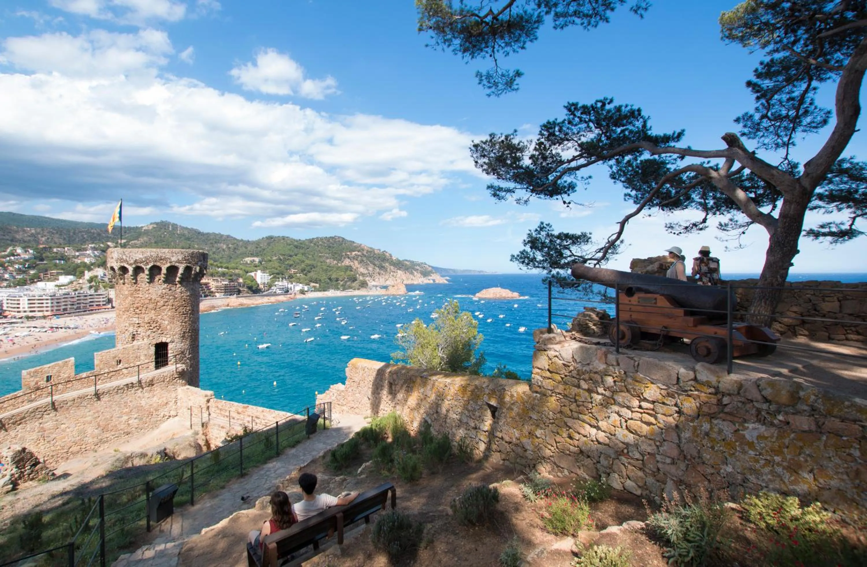 Day in Medplaya Aparthotel Esmeraldas