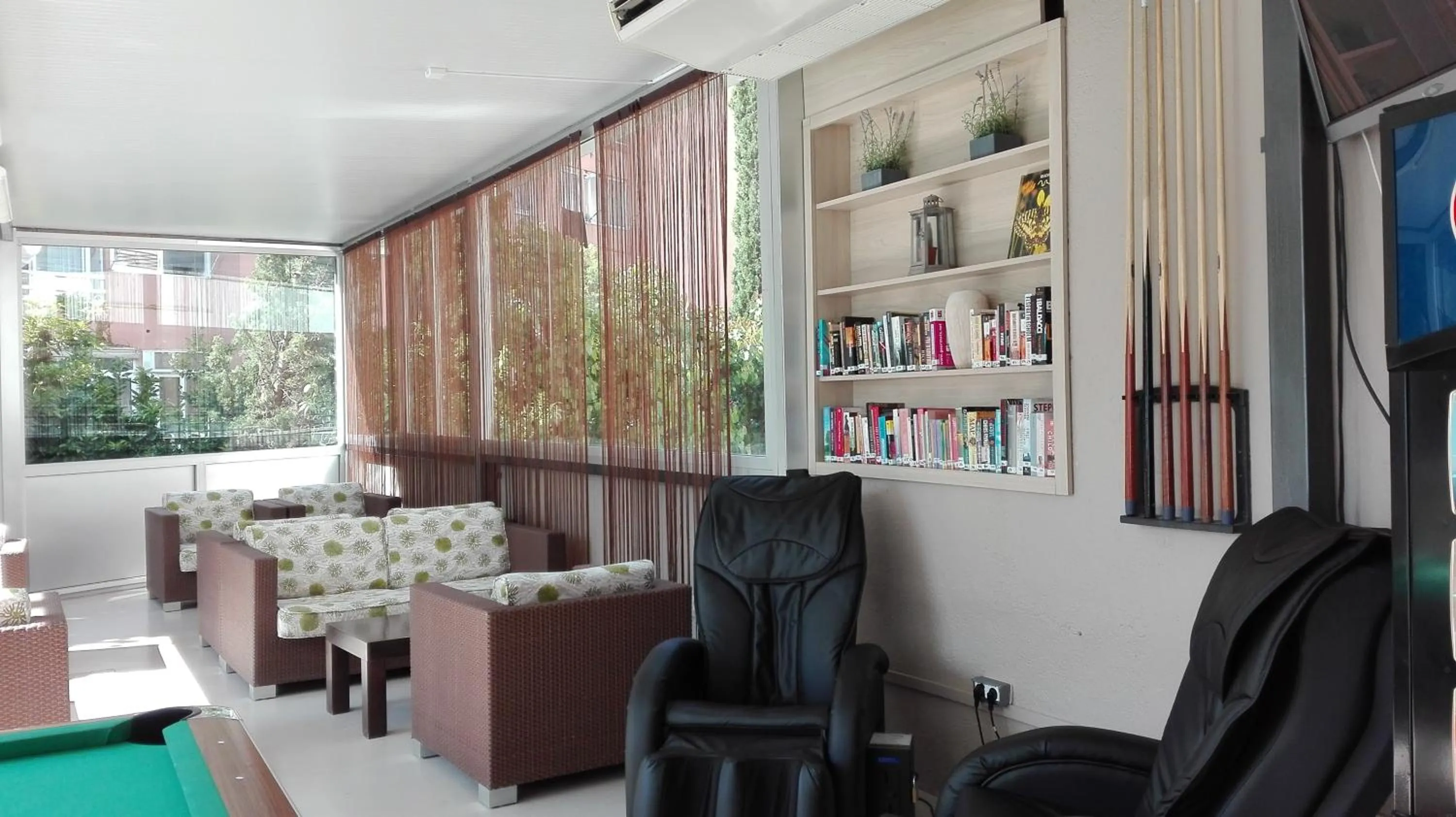 Communal lounge/ TV room in Medplaya Aparthotel Esmeraldas