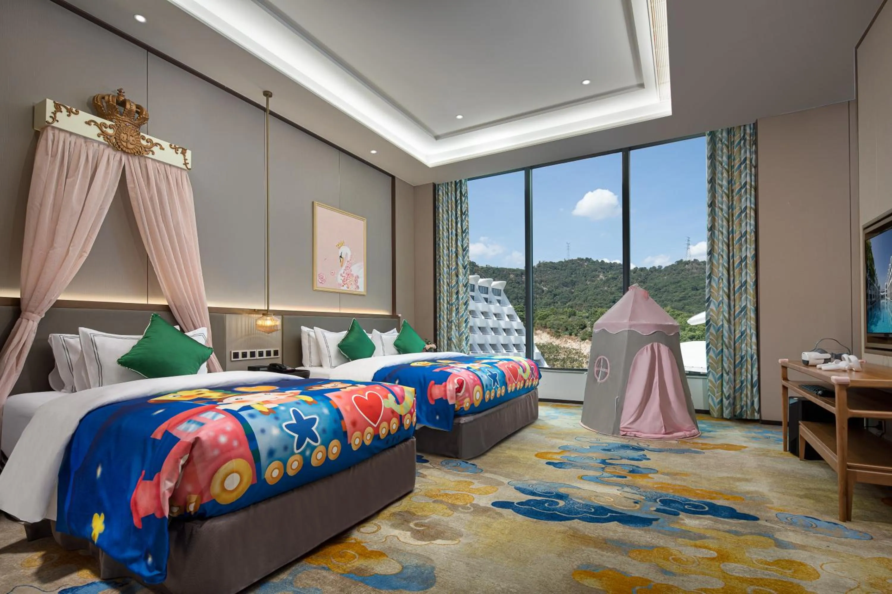 Bedroom, Bed in White Swan Hotel Taizhou