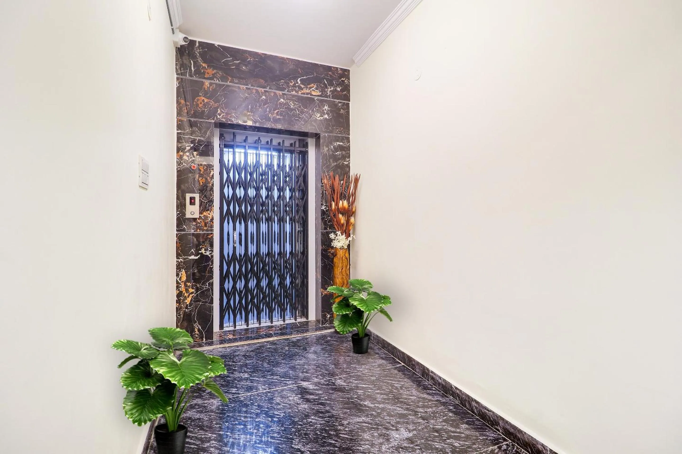 Lobby or reception in Super Collection O Rio Kondapur Near Rahavendra Colony