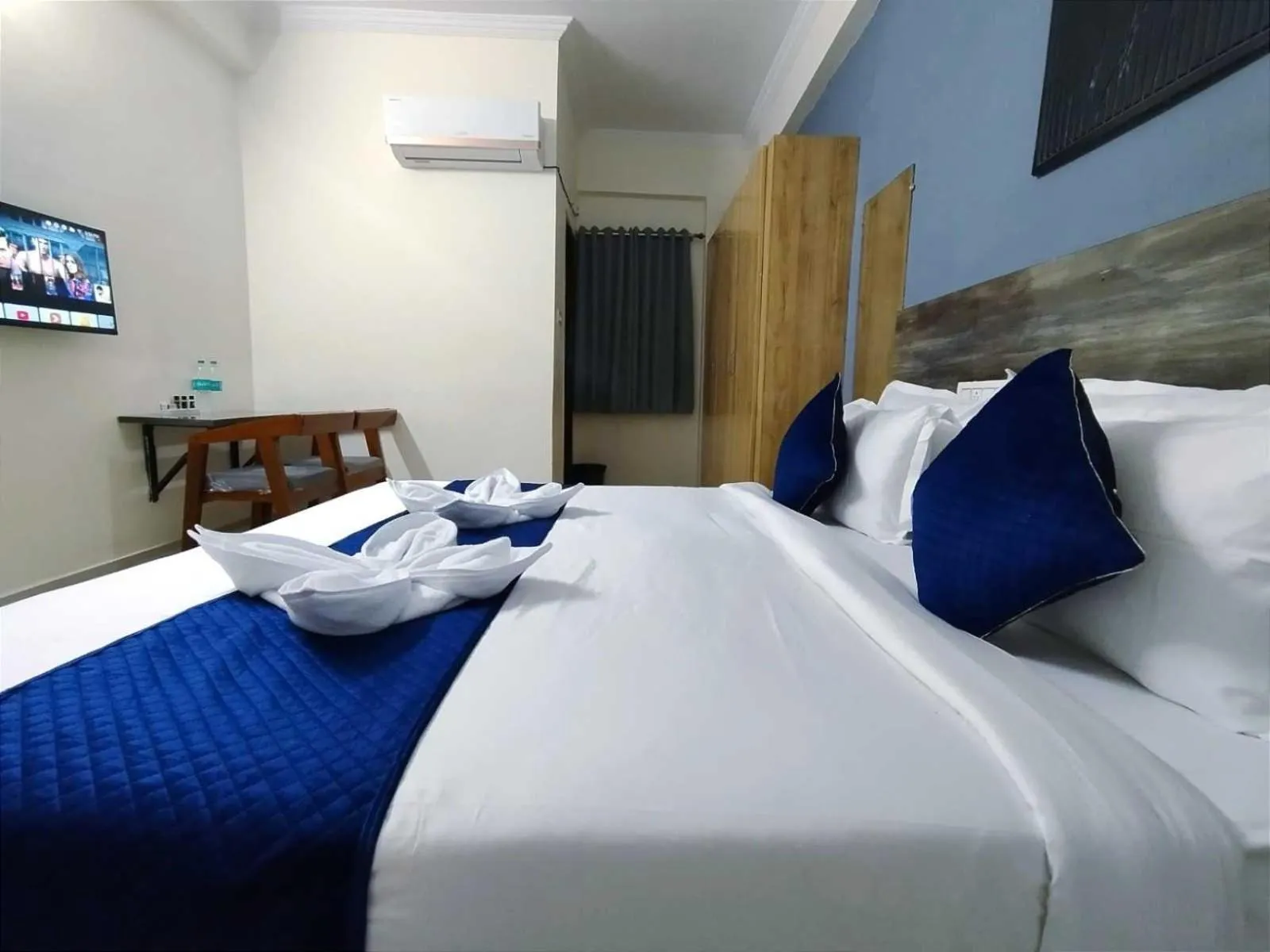 Bedroom, Bed in Collection O Rio Kondapur Near Rahavendra Colony