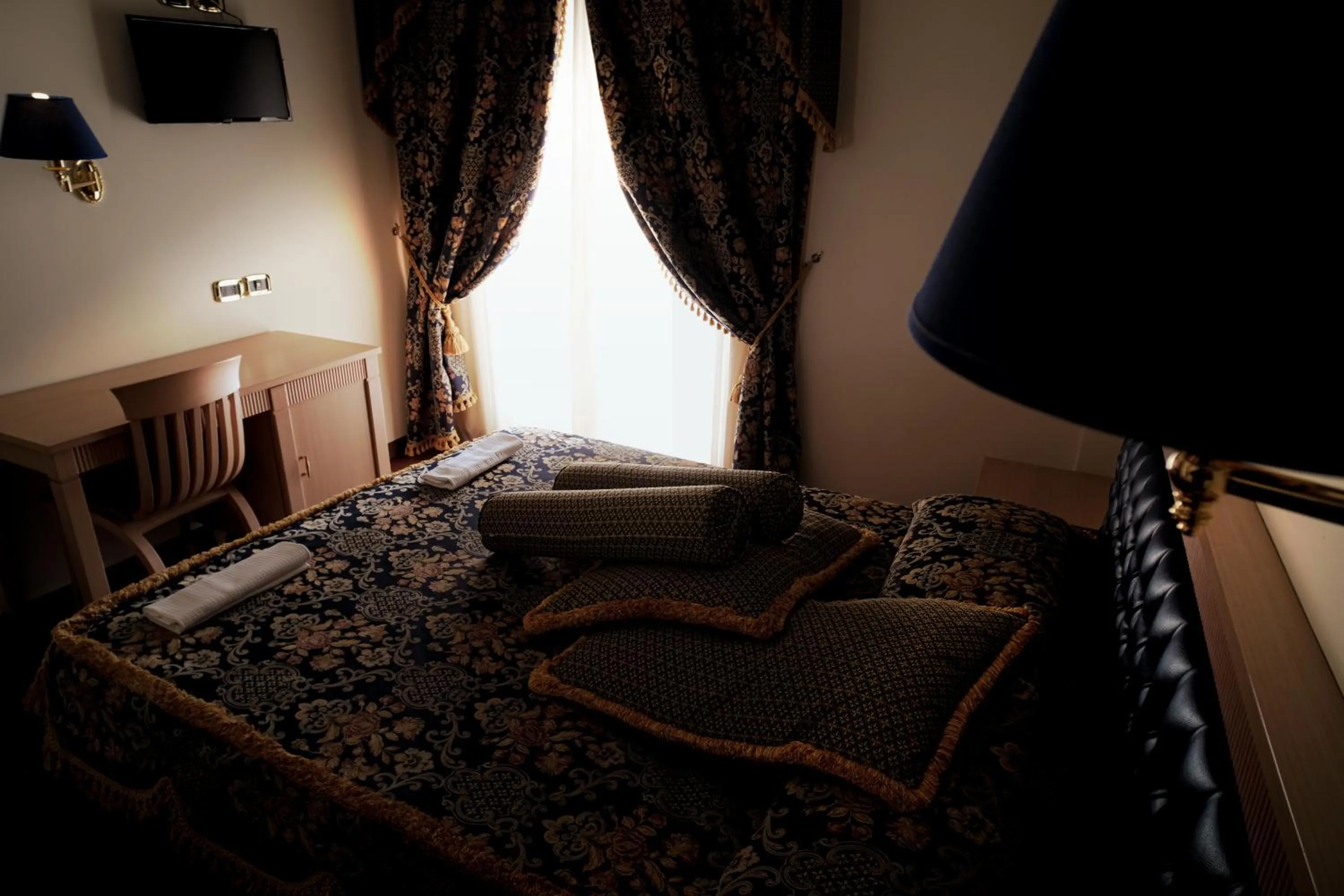 Bed in HOTEL CONCORDE