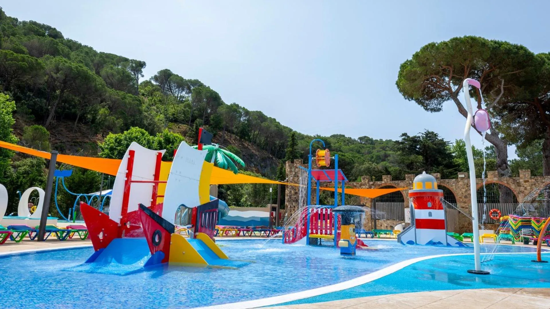 Aqua park in Medplaya Aparthotel Sant Eloi