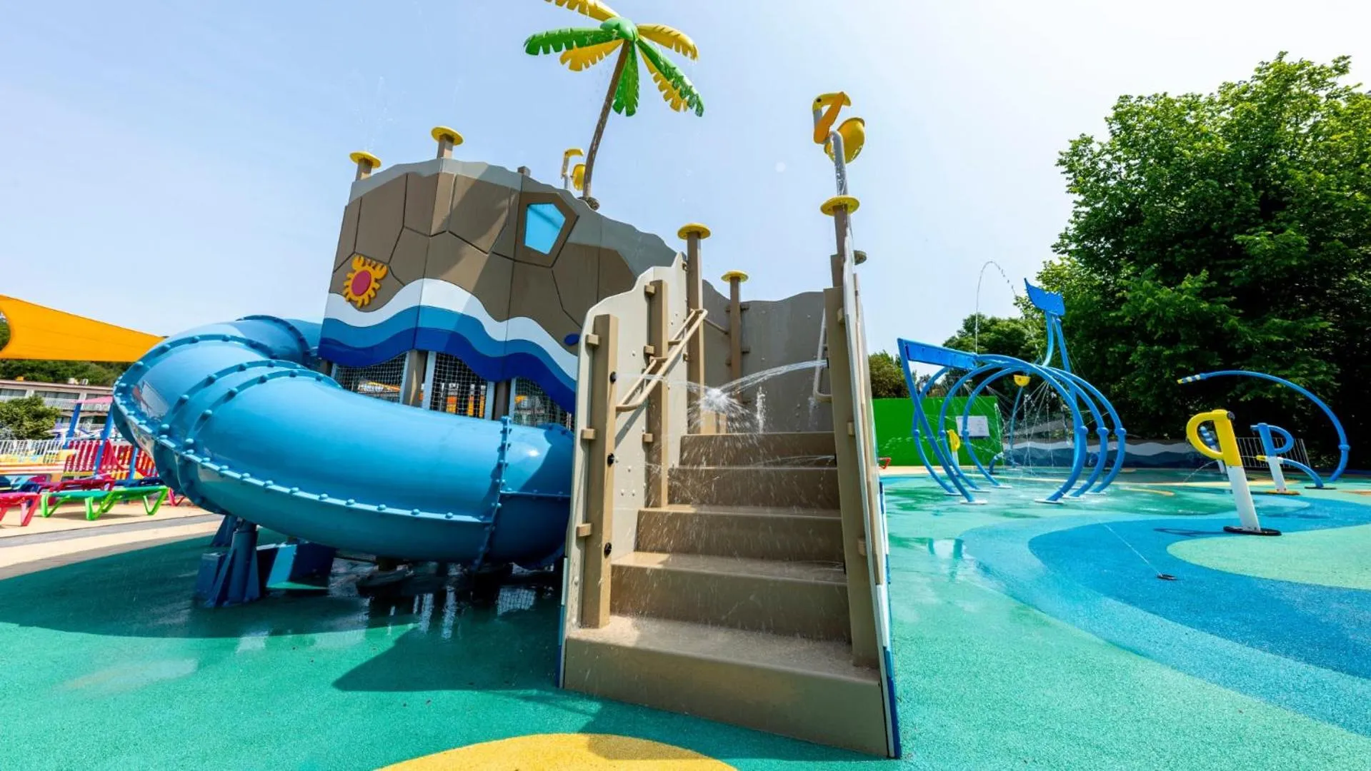 Aqua park in Medplaya Aparthotel Sant Eloi