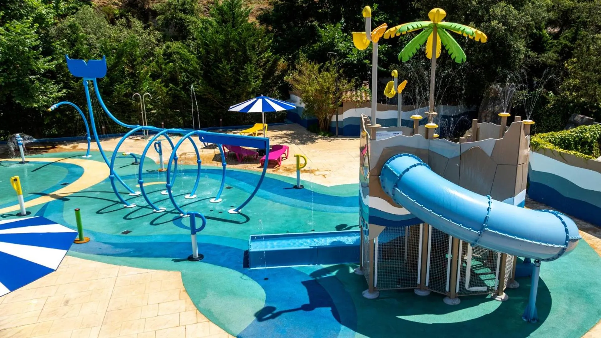 Aqua park in Medplaya Aparthotel Sant Eloi