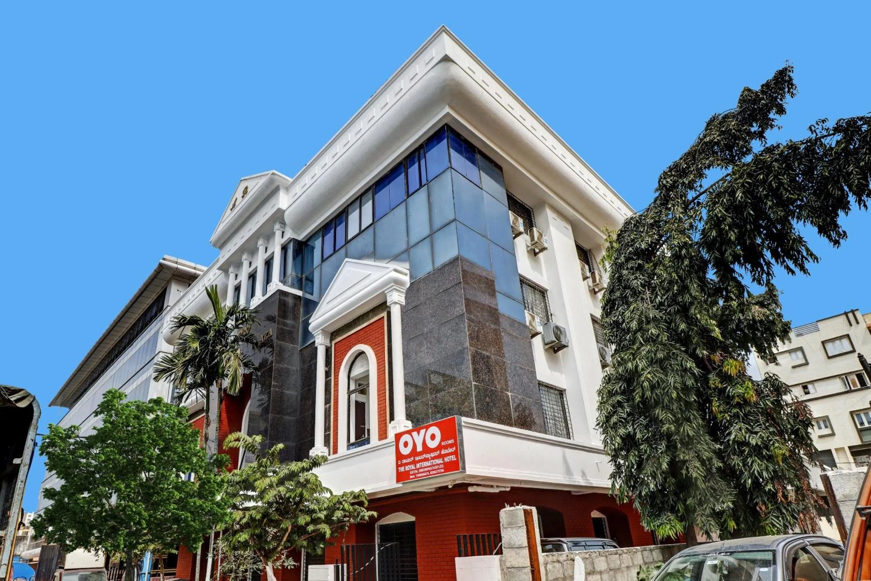 Facade/entrance in Hotel O Pride Inn