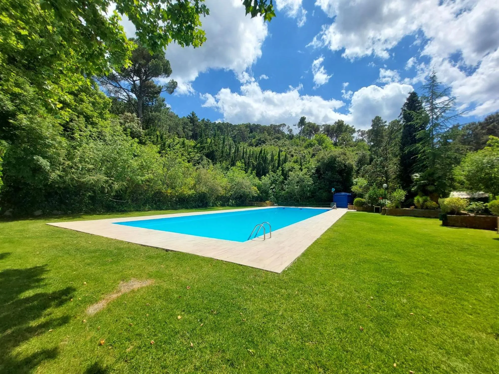 Swimming pool in Hotel Rural y Apartamentos Villa Engracia