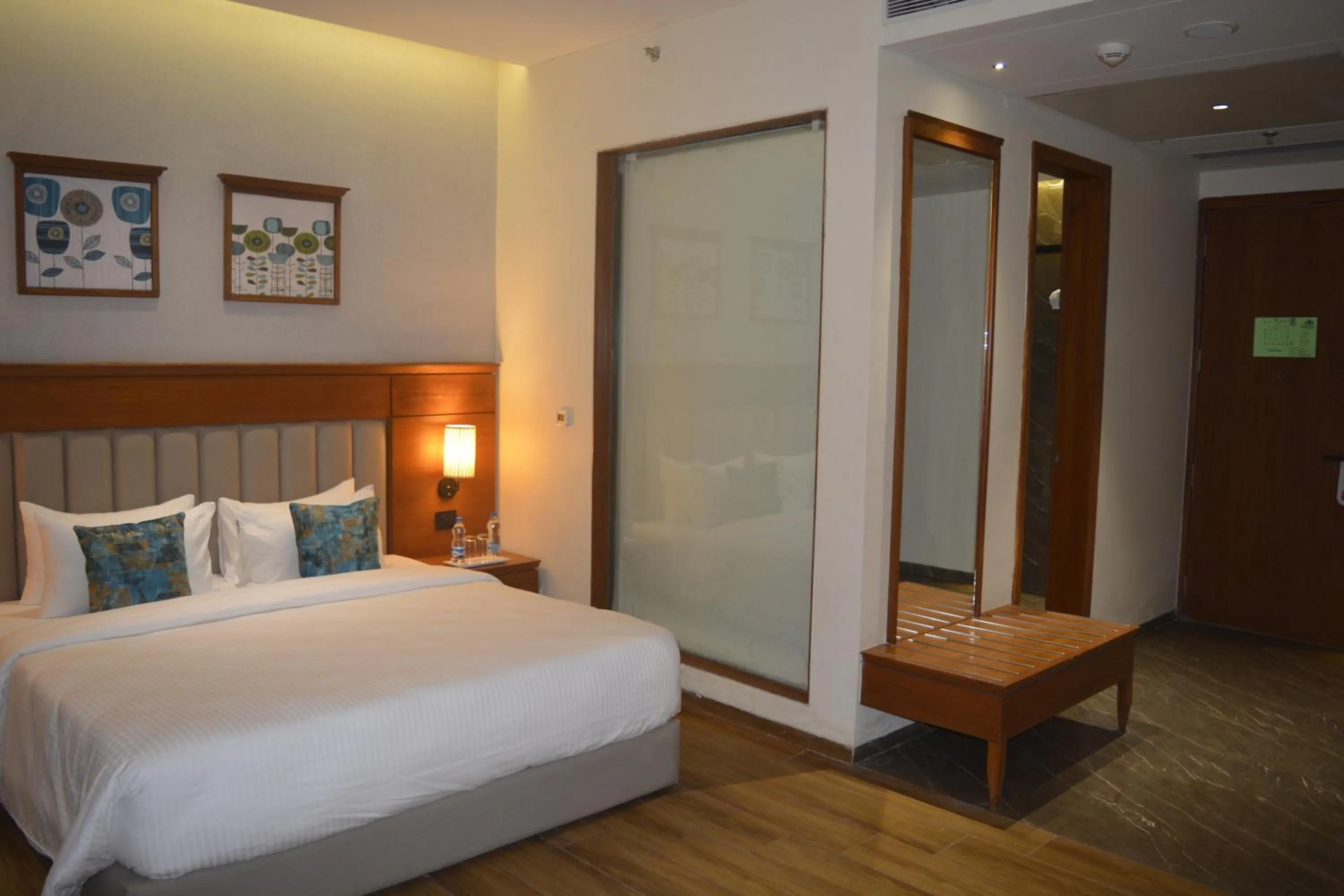 Bedroom, Bed in Sayaji Morbi