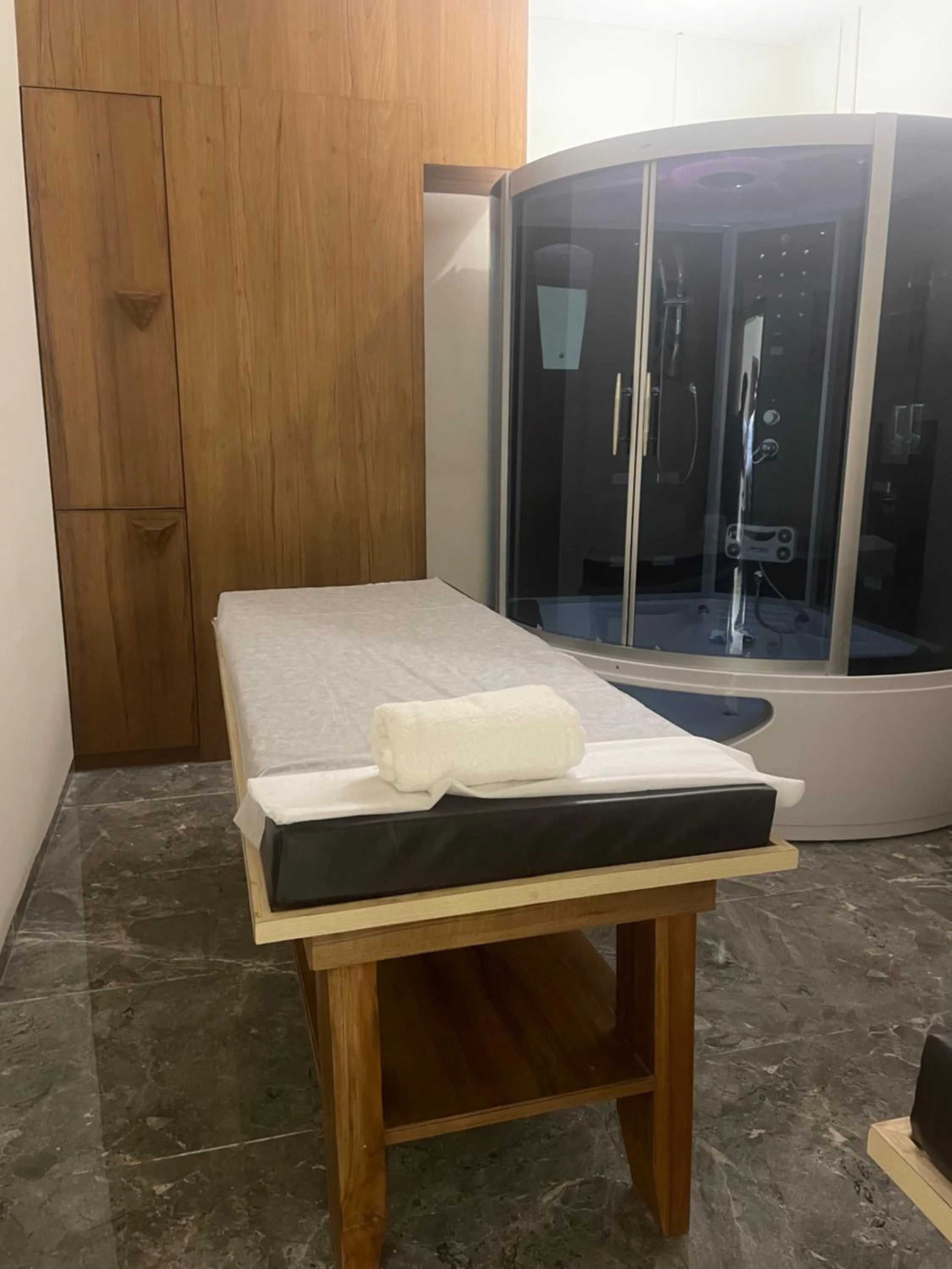 Spa and wellness centre/facilities in Sayaji Morbi