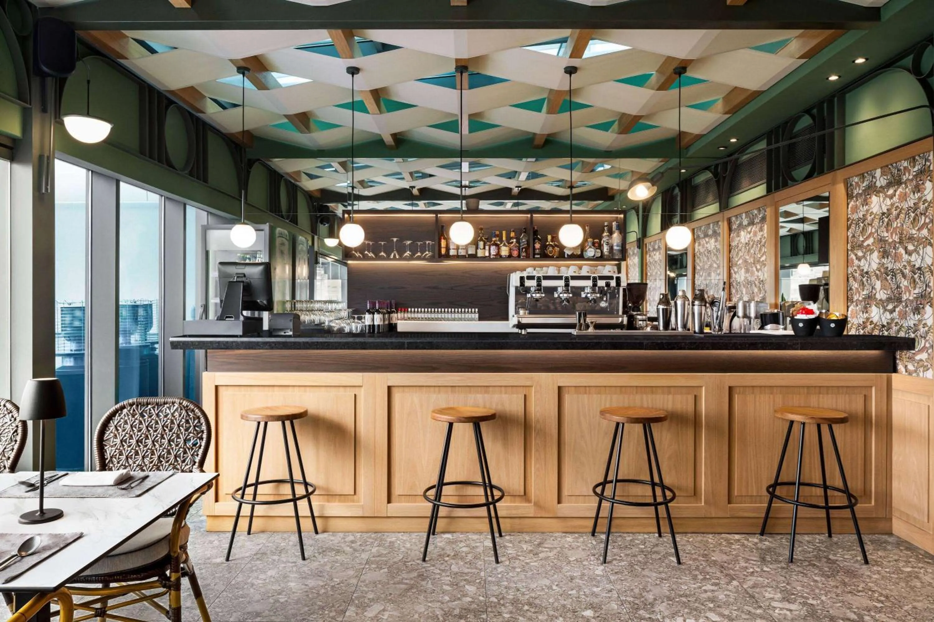 Restaurant/places to eat in Zeus Essence Athens Central, former Athens Key