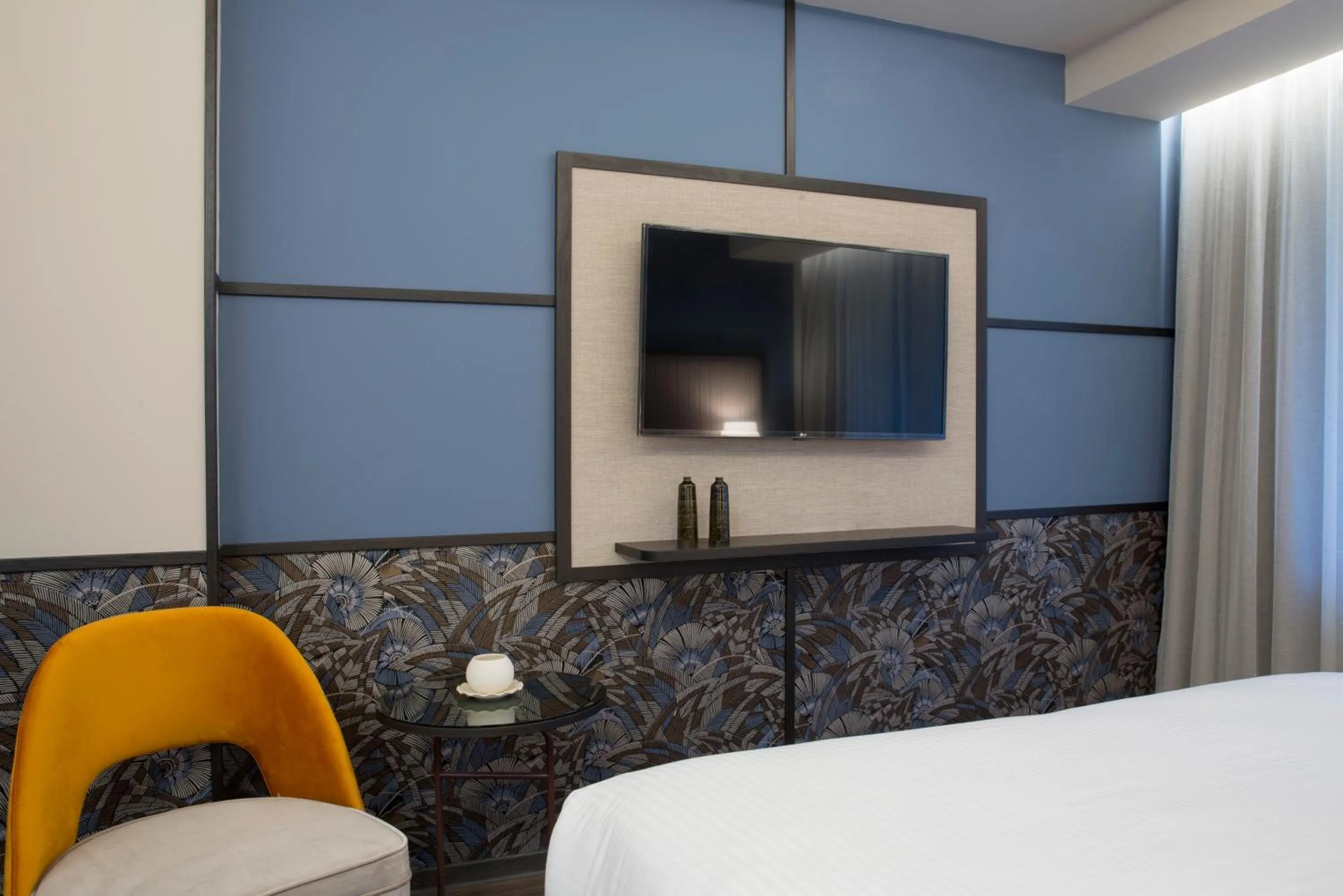 TV and multimedia, Bed in Zeus Essence Athens Central, former Athens Key