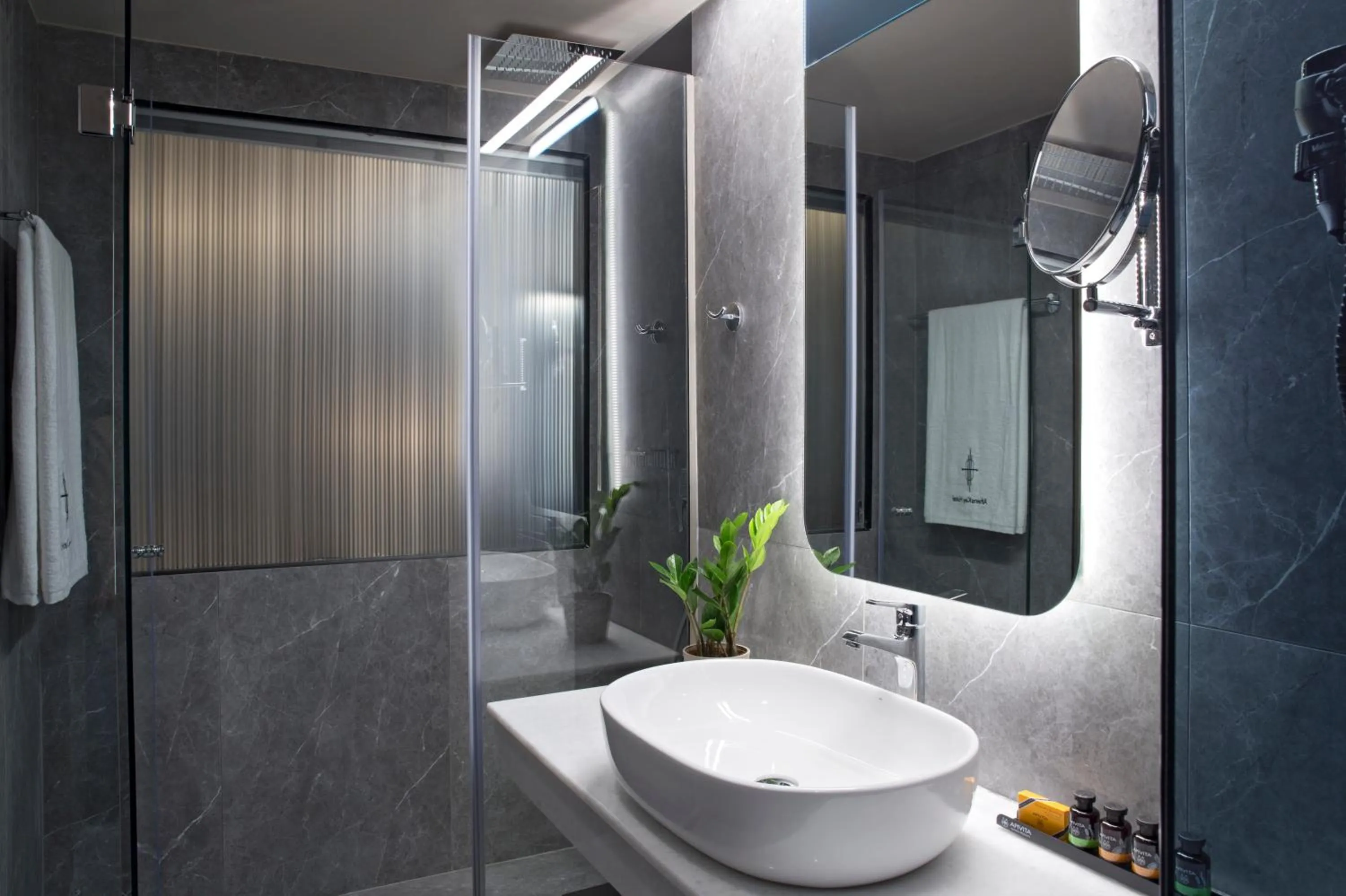 Bathroom in Zeus Essence Athens Central, former Athens Key