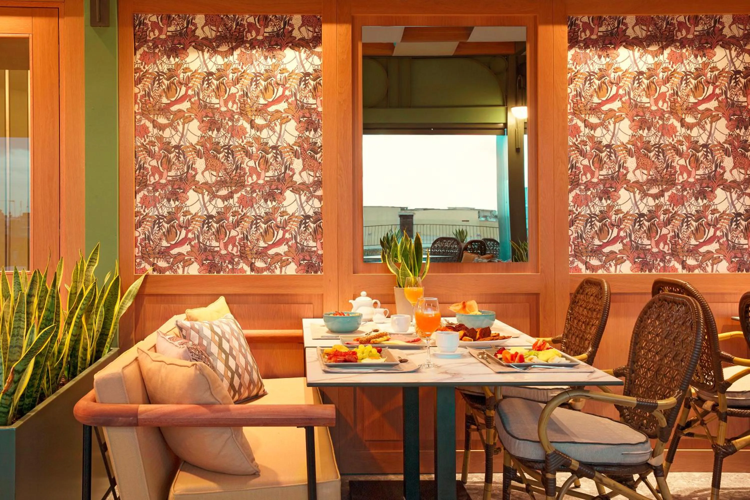 Zeus Essence Athens Central, former Athens Key