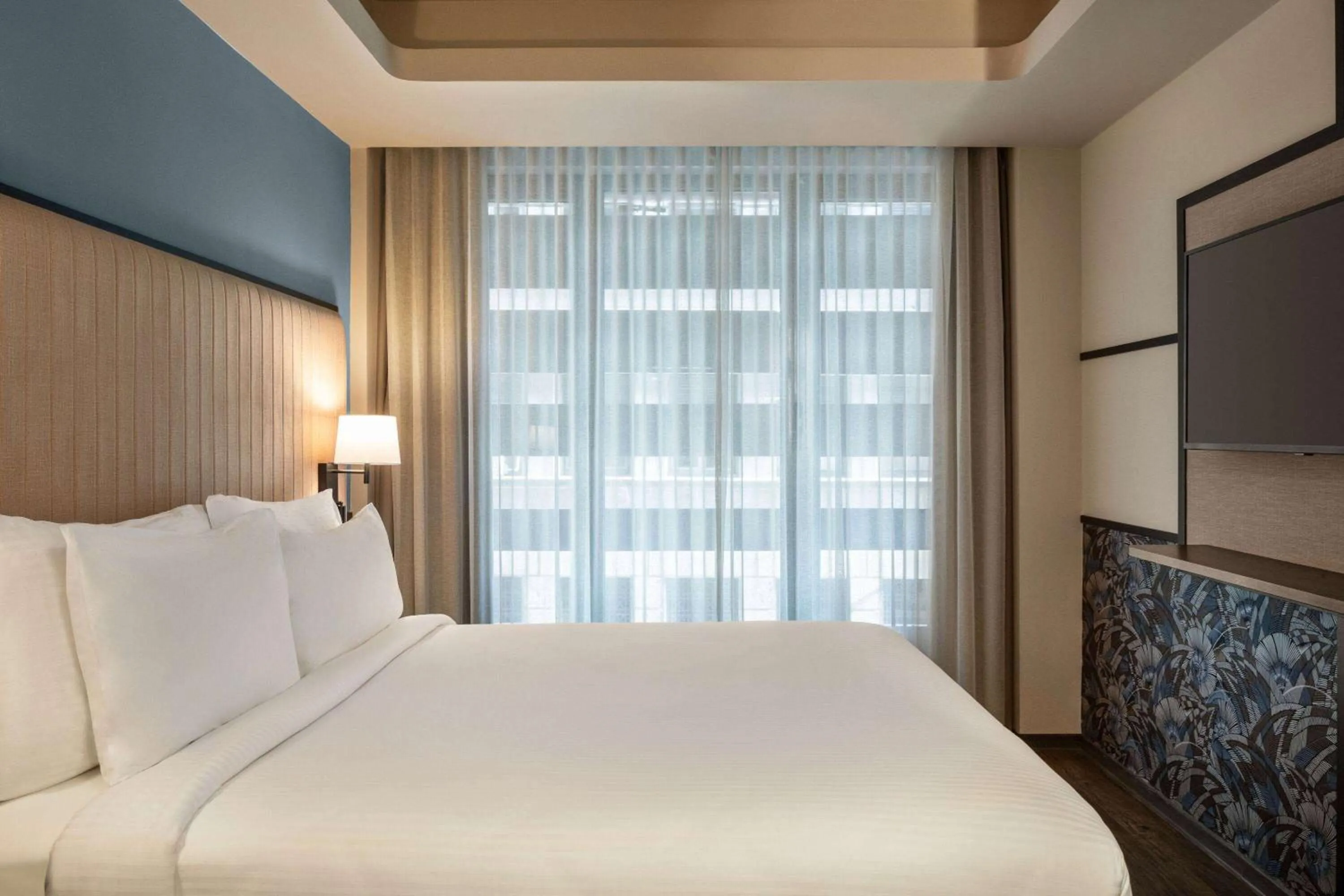 Photo of the whole room, Bed in Zeus Essence Athens Central, former Athens Key