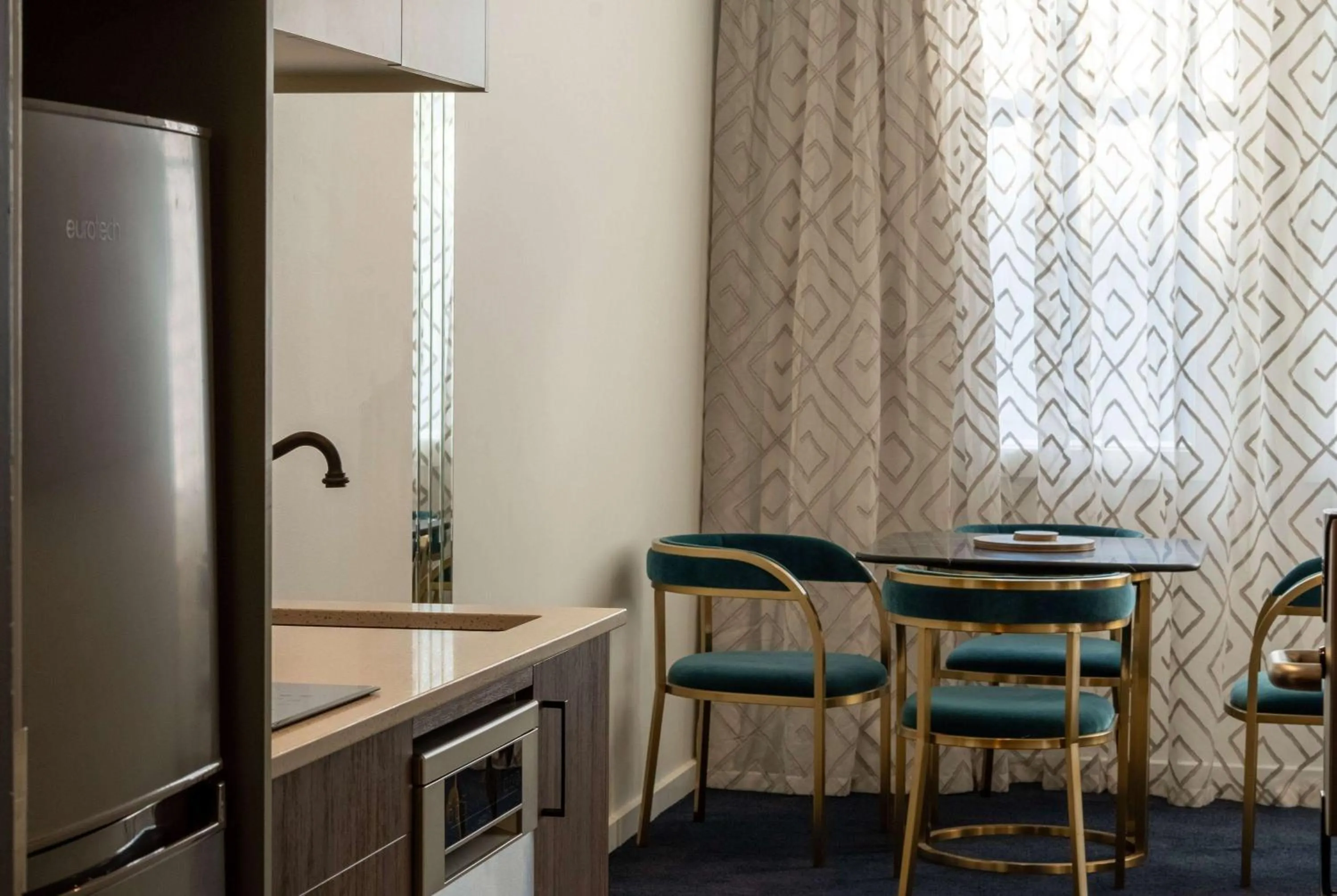 Photo of the whole room in TRYP by Wyndham Wellington, Tory Street