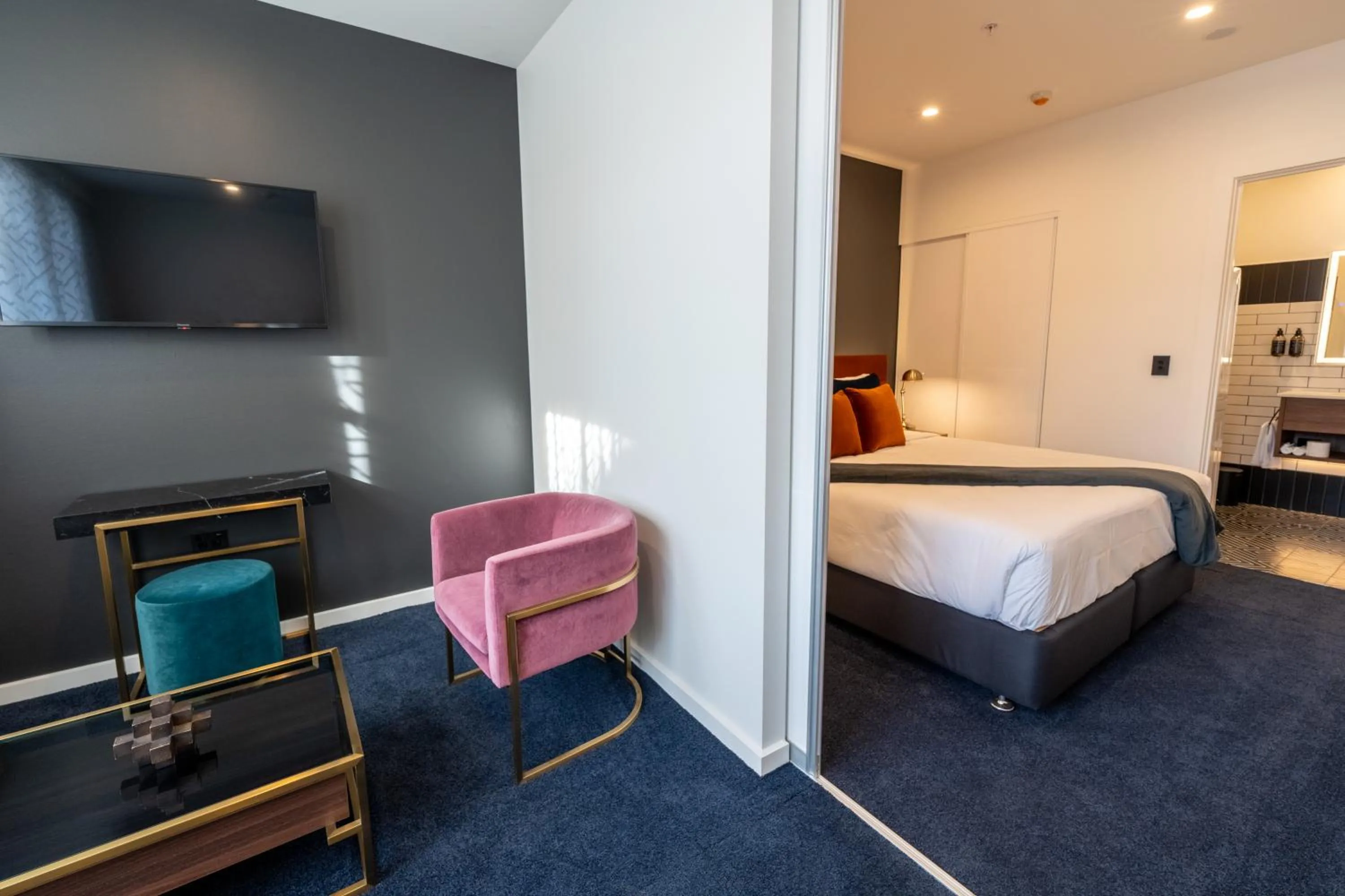 Living room, Bed in TRYP by Wyndham Wellington, Tory Street