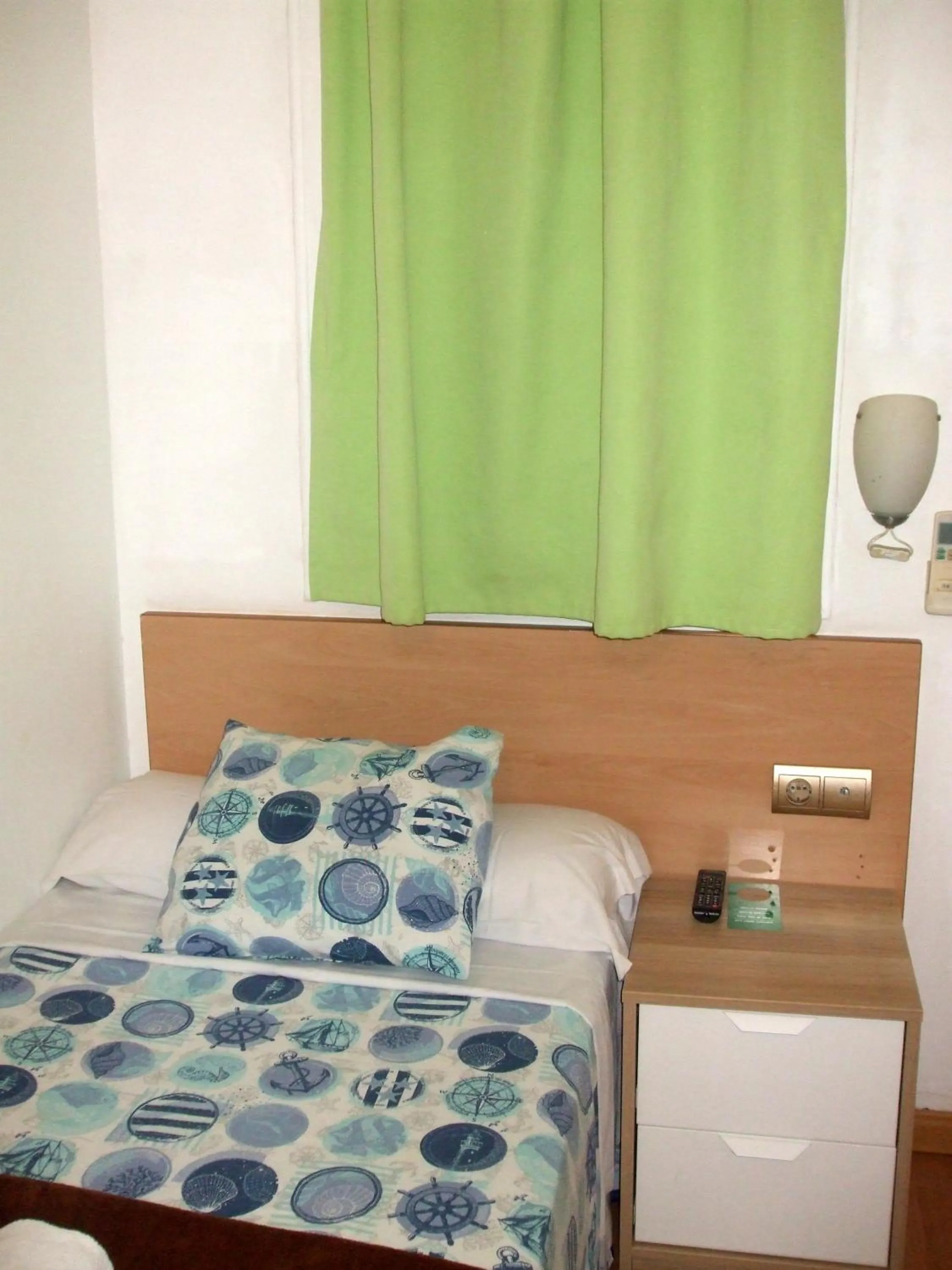 Bed in Hostal Felipe 2