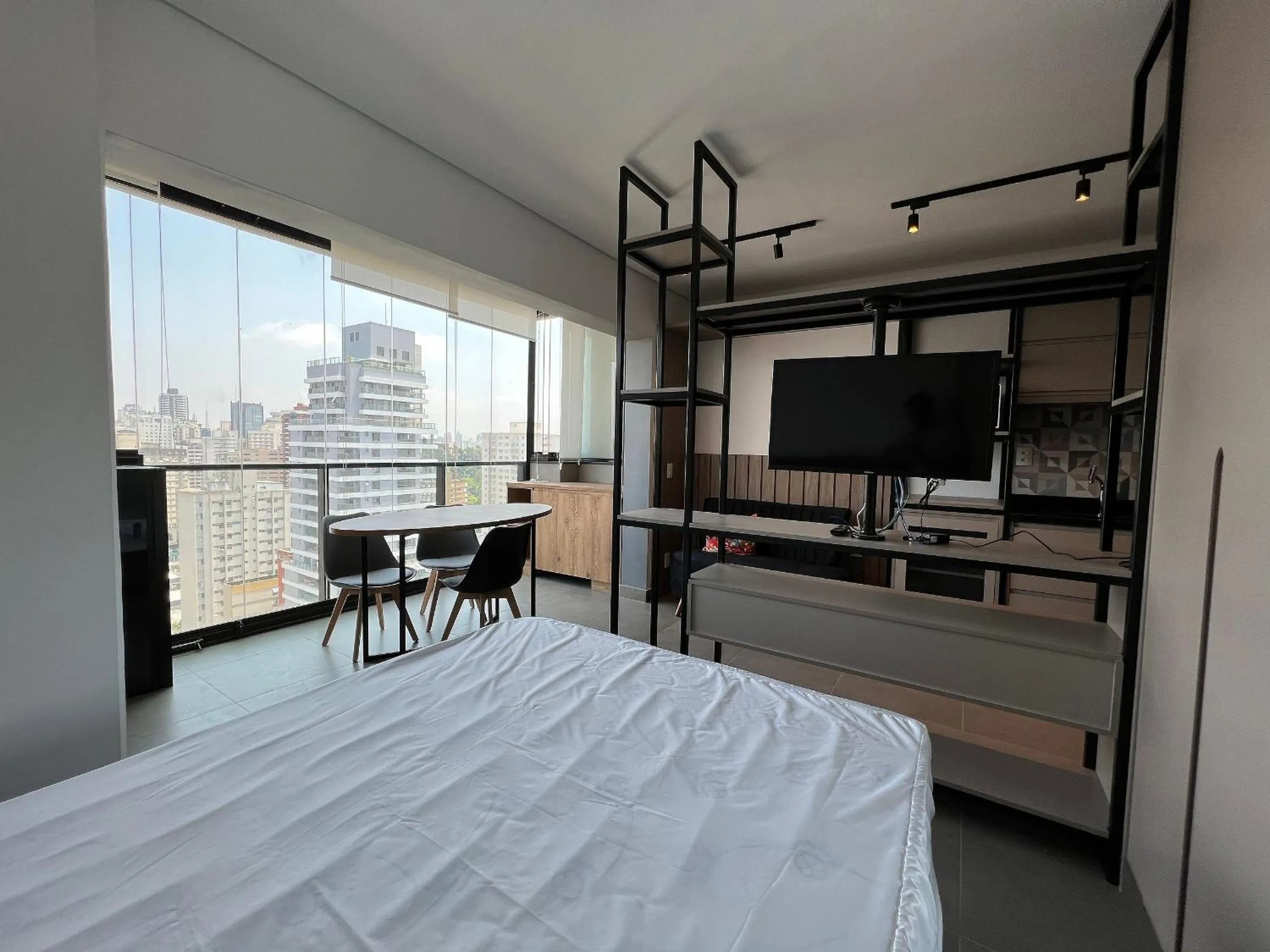 Bed in Vossa Bossa Capote Valente