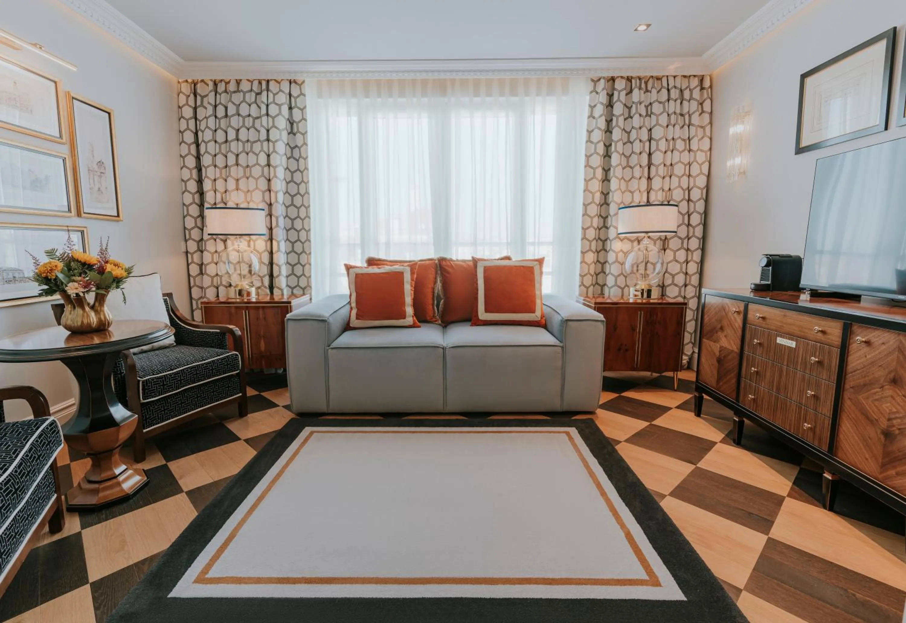 Seating area in Wellington Hotel & Spa Madrid