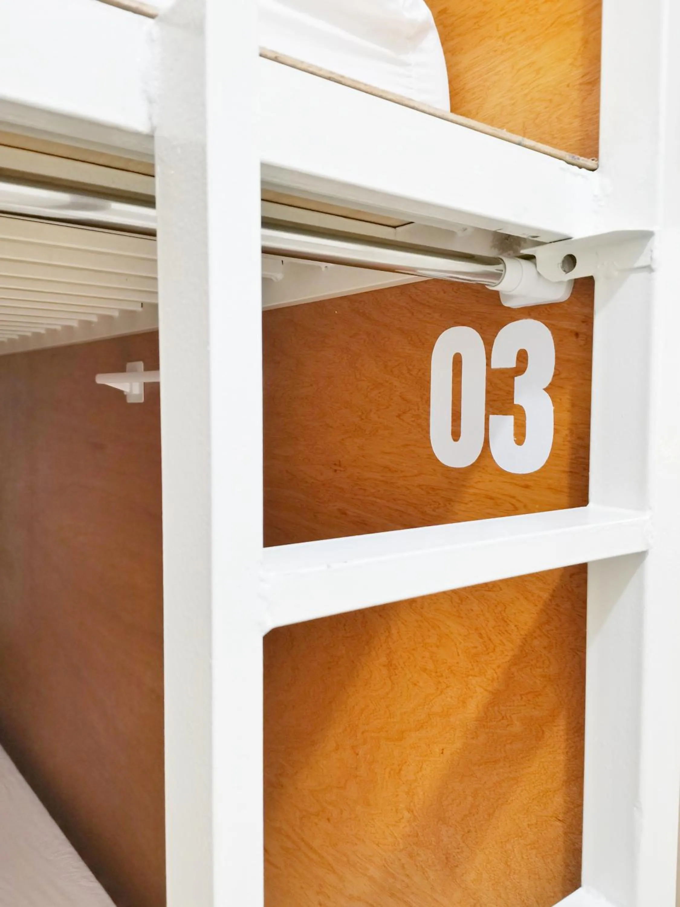 bunk bed in NomadsMNL Airport Hostel