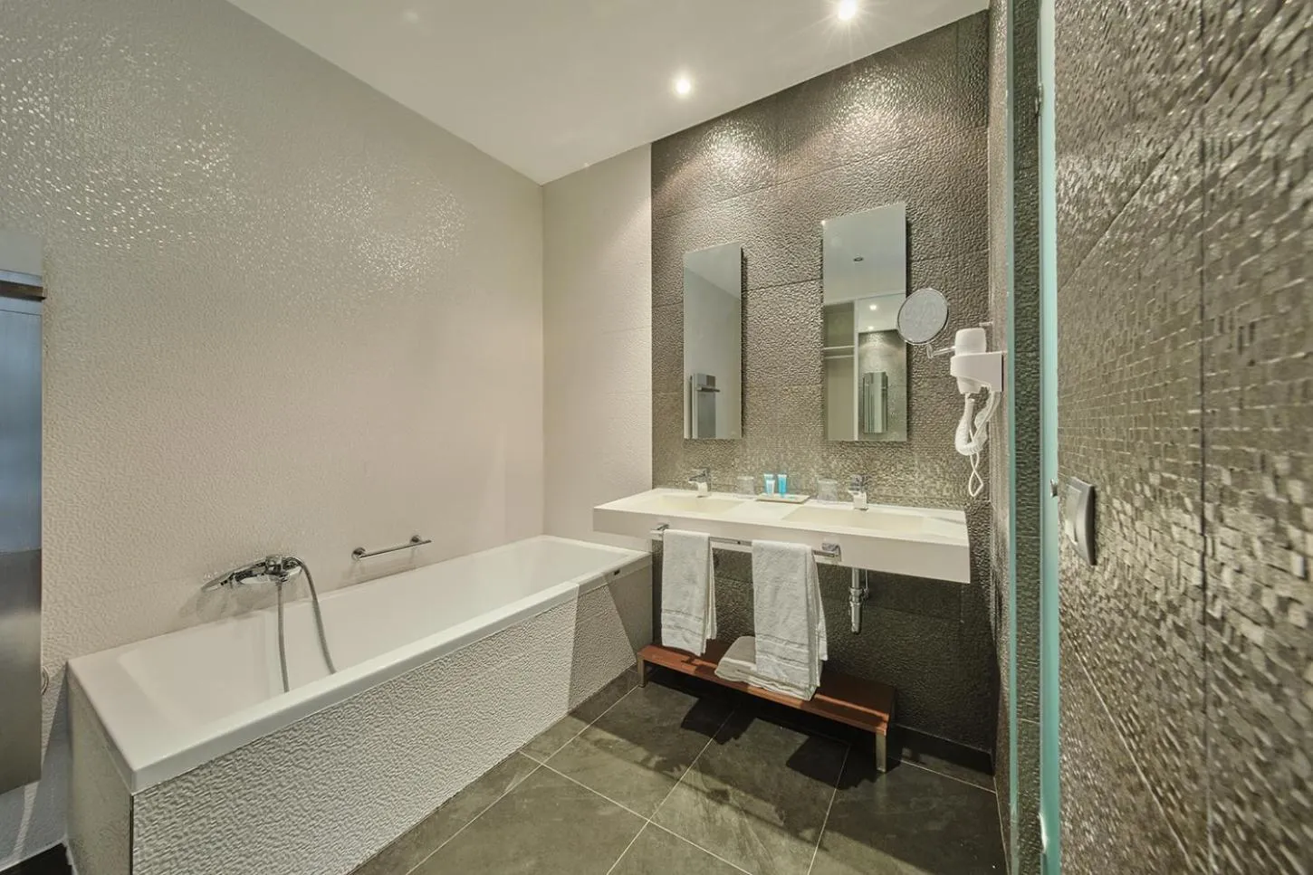 Bathroom in Hotel Spa Villa Nazules