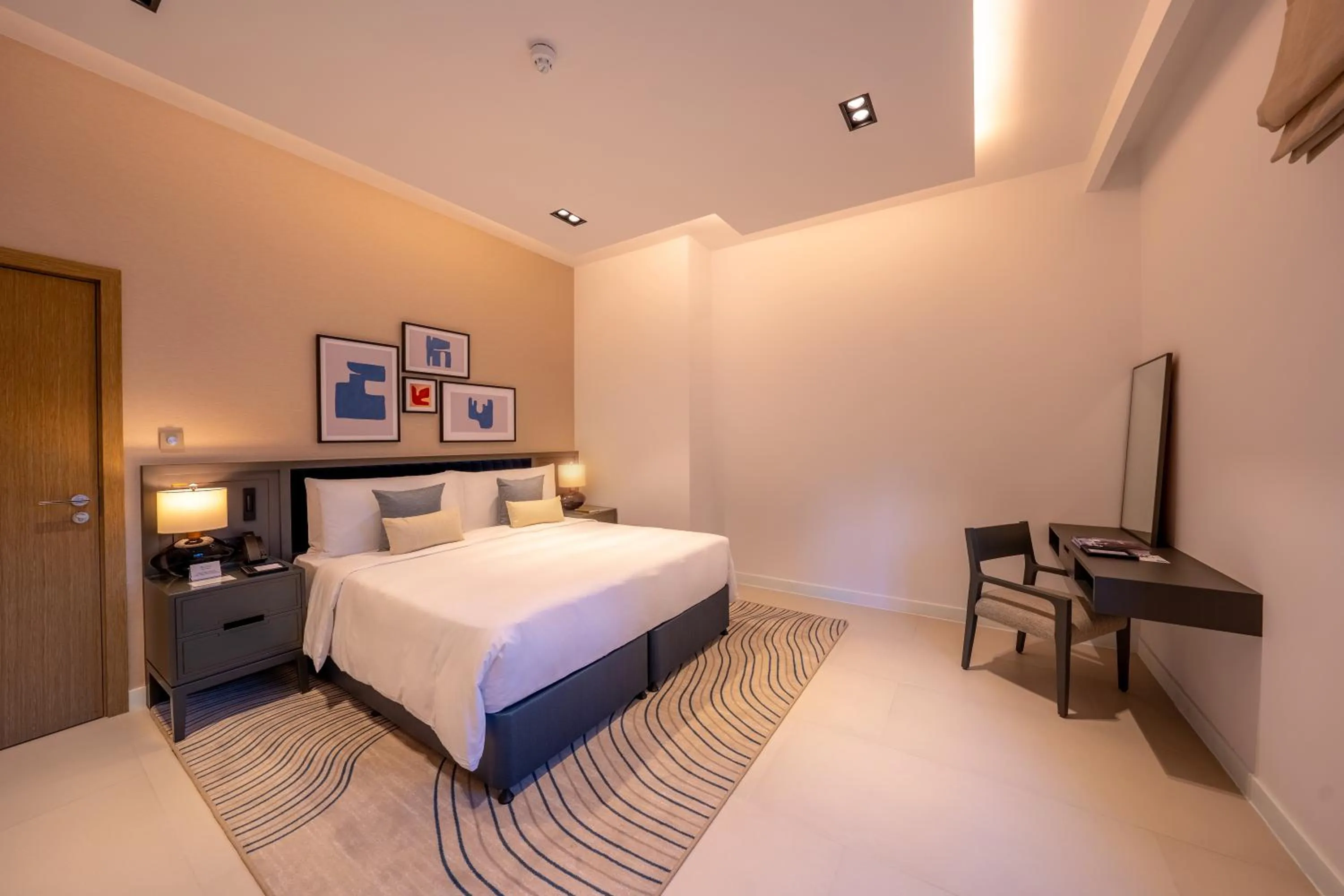 Bedroom, Bed in Cheval Maison - The Palm