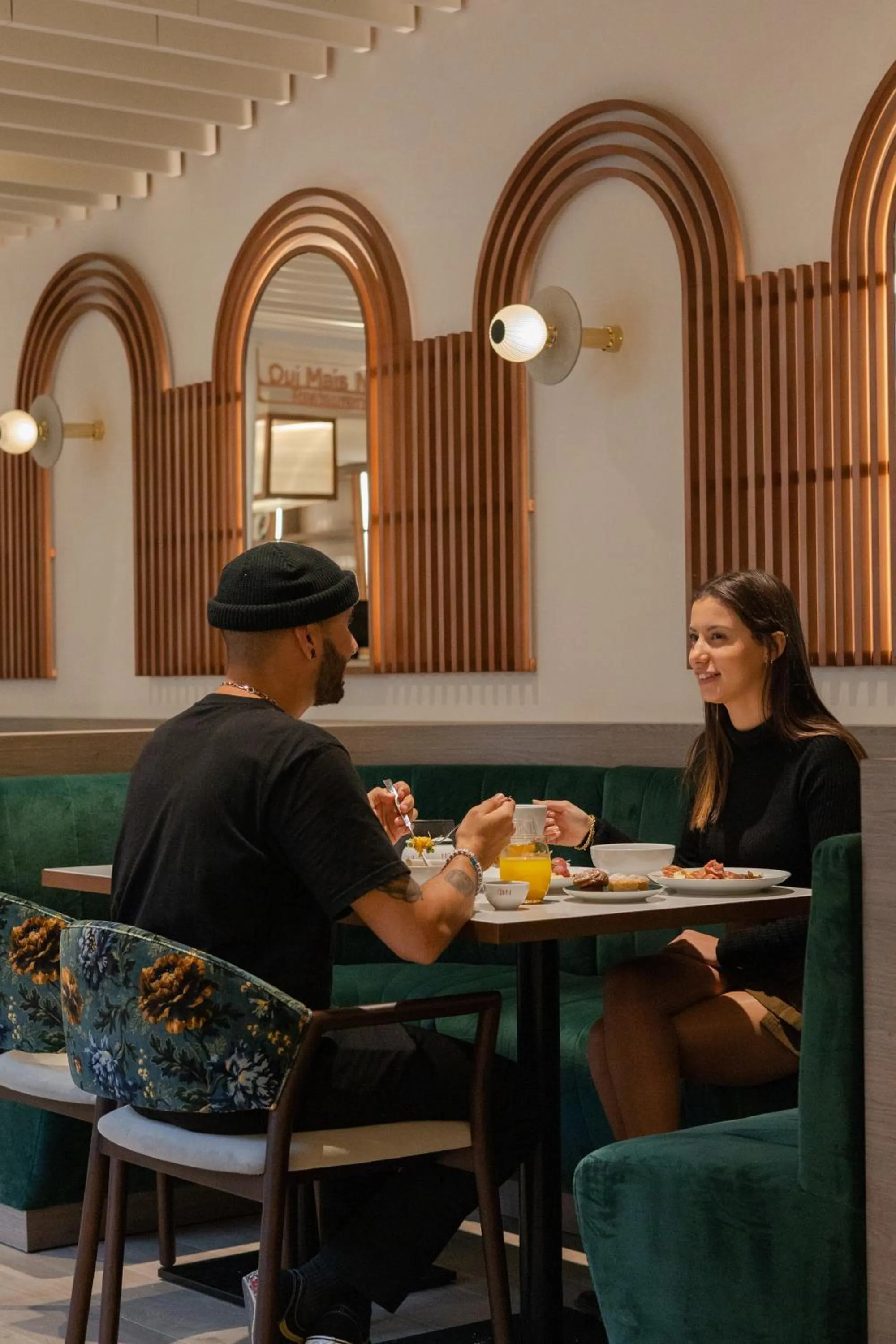 Restaurant/places to eat in LUSTER Hotel