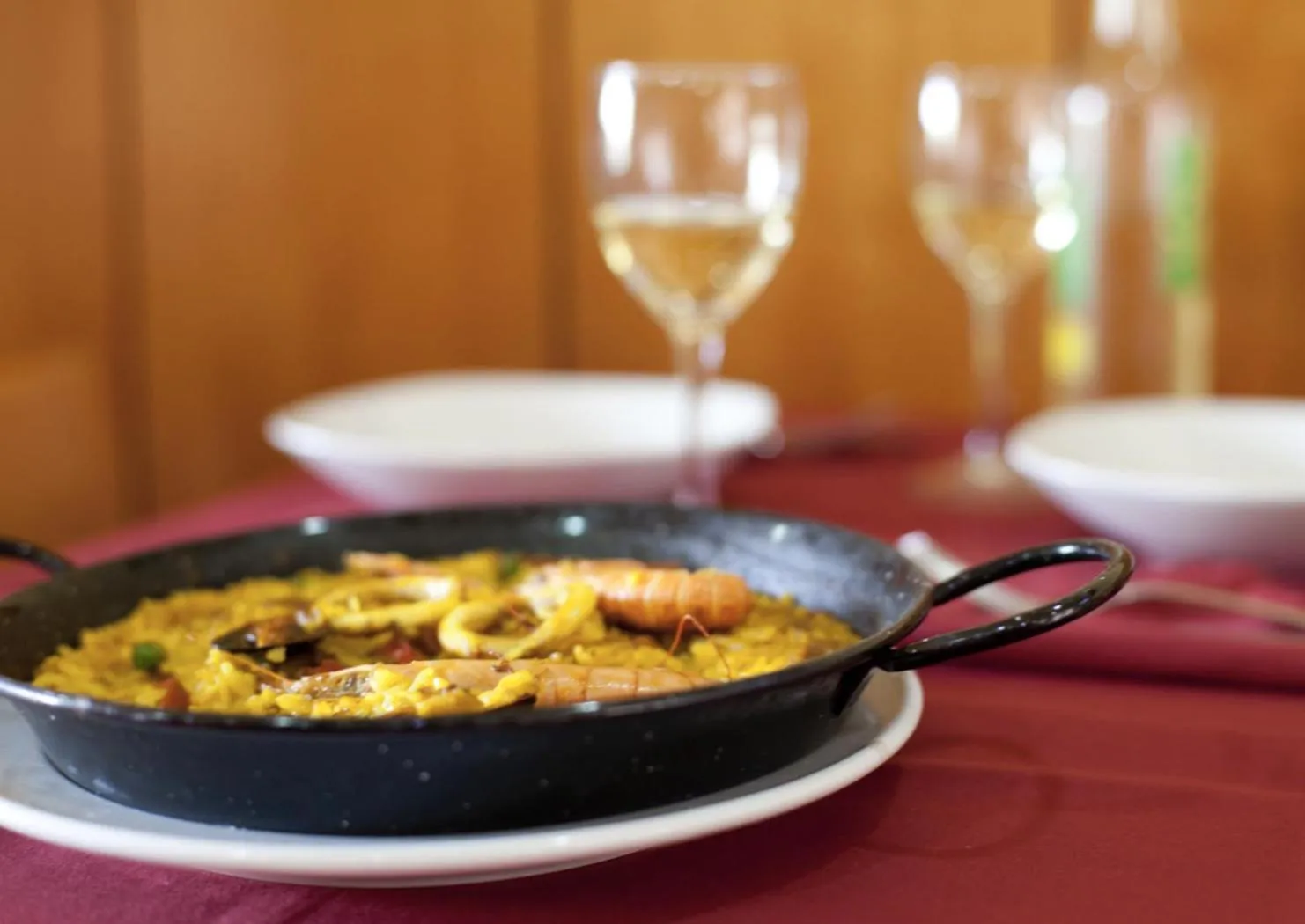 Food and drinks in Hotel Ciutat De Sant Adria