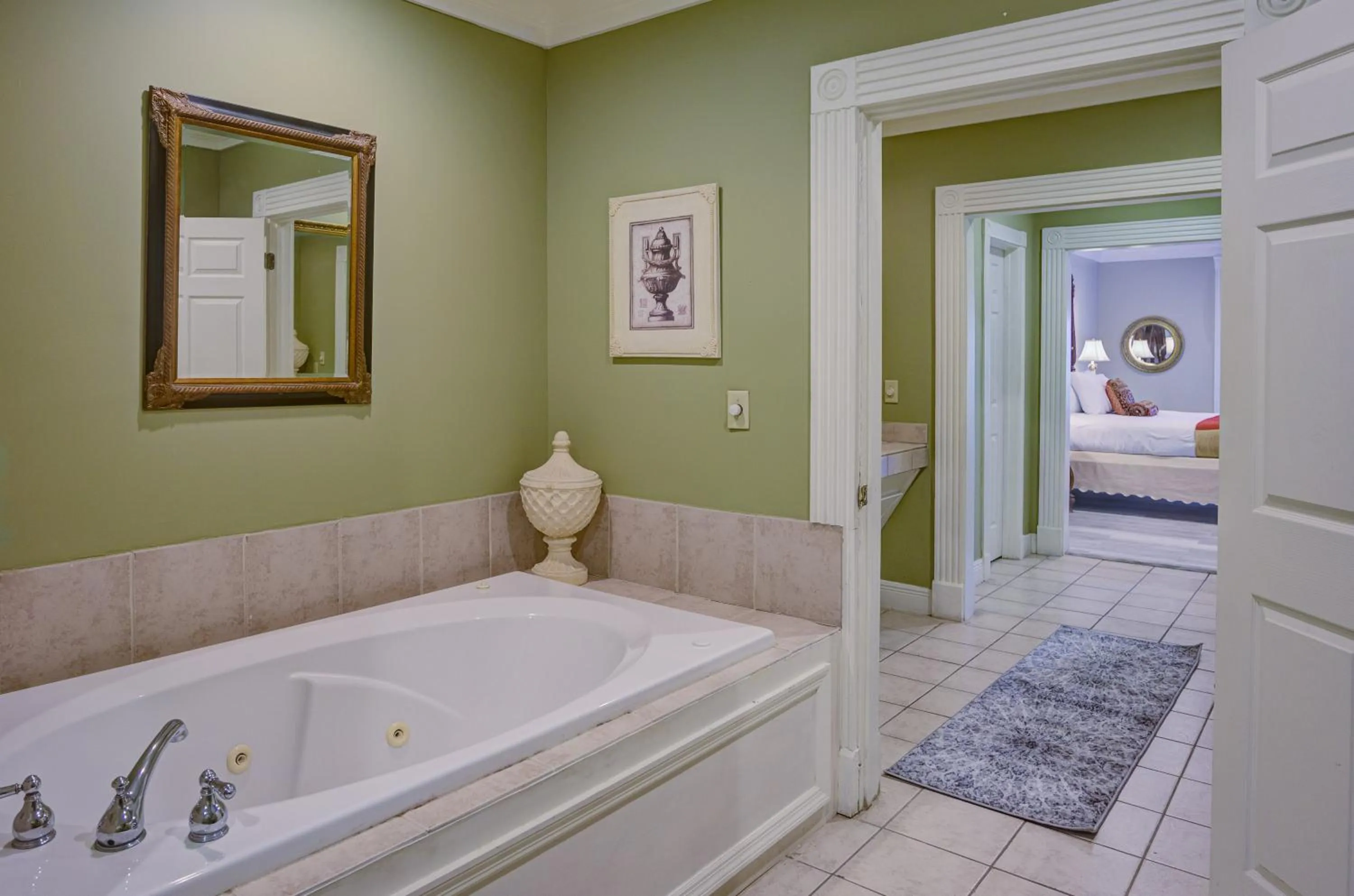 Bath in The Inn at Cedar Grove