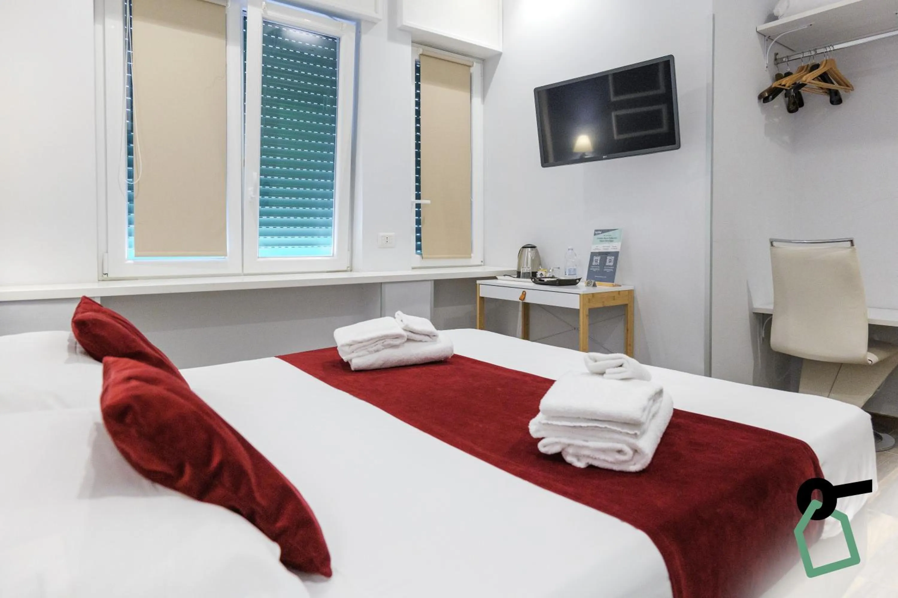 Photo of the whole room, Bed in HOTIDAY Room Collection - Napoli Botanique