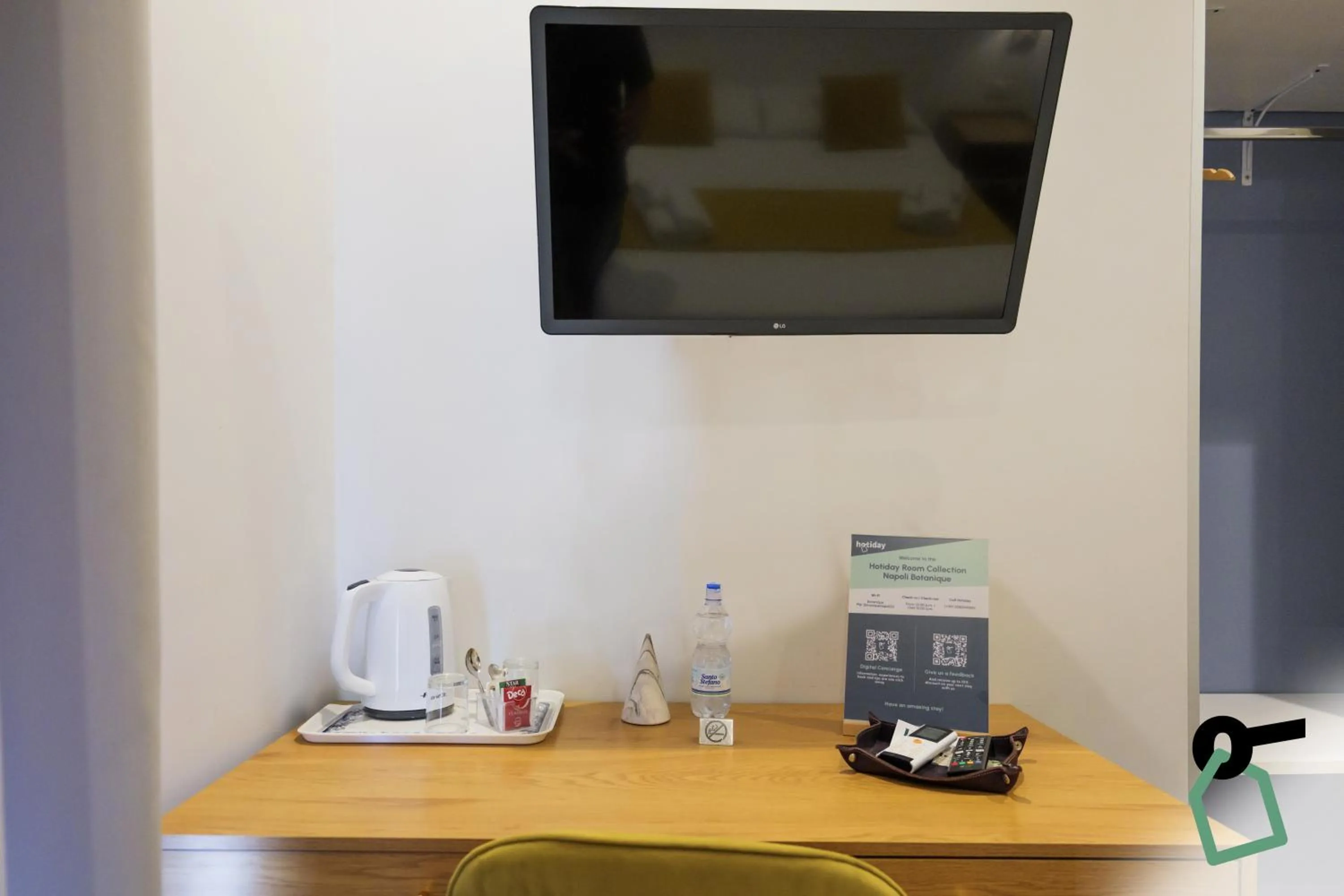 Coffee/tea facilities in HOTIDAY Room Collection - Napoli Botanique