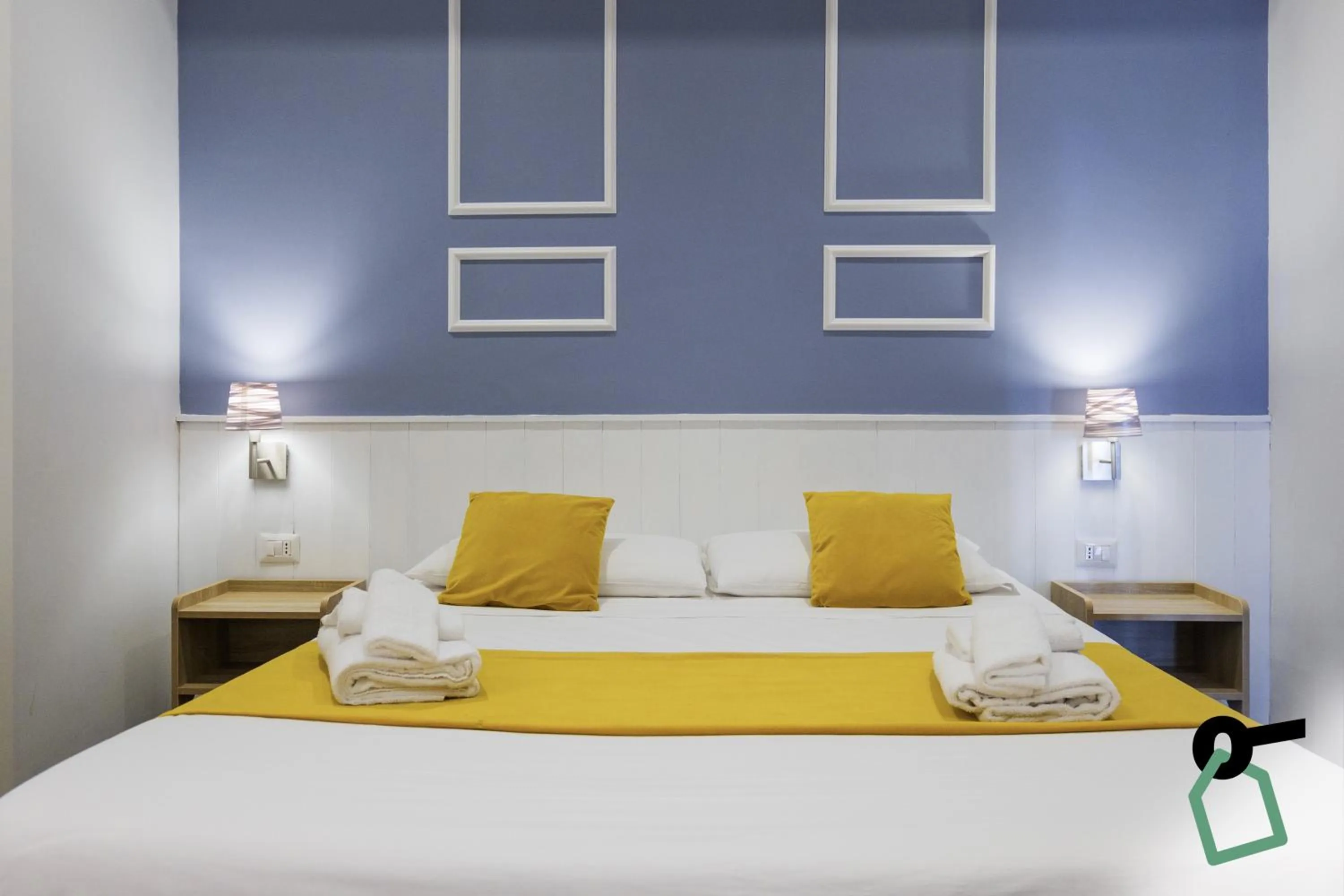 Bed in HOTIDAY Room Collection - Napoli Botanique