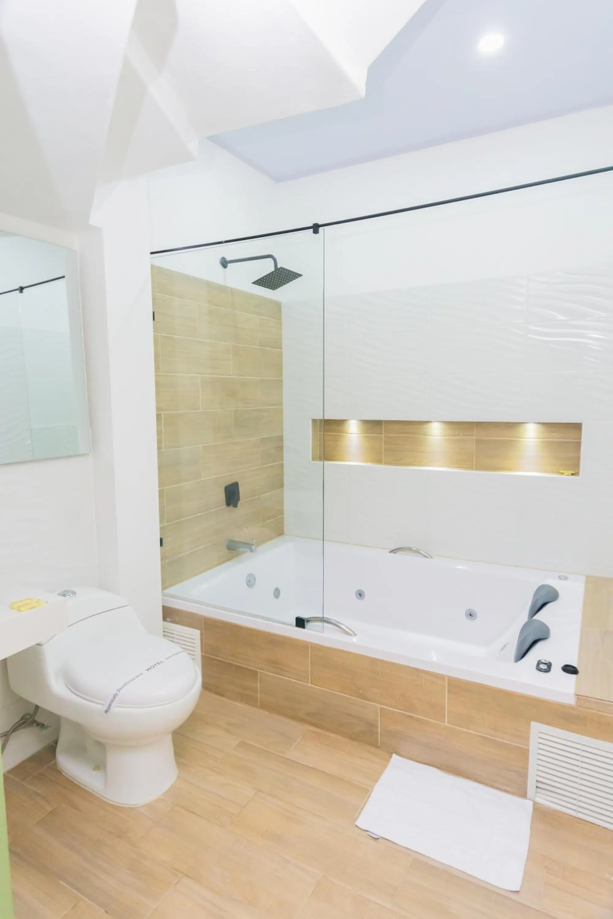 Bath in La Casona Hotel Boutique