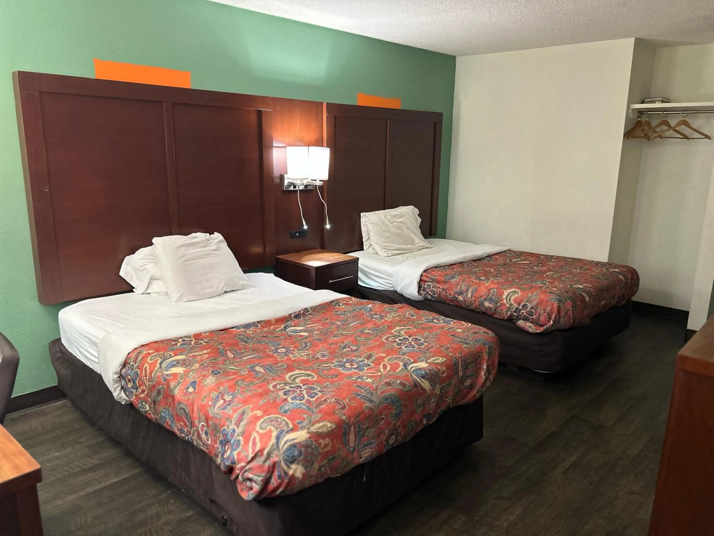 Bedroom, Bed in Hillcrest Motel by Oyo Aurora near Lawrenceburg