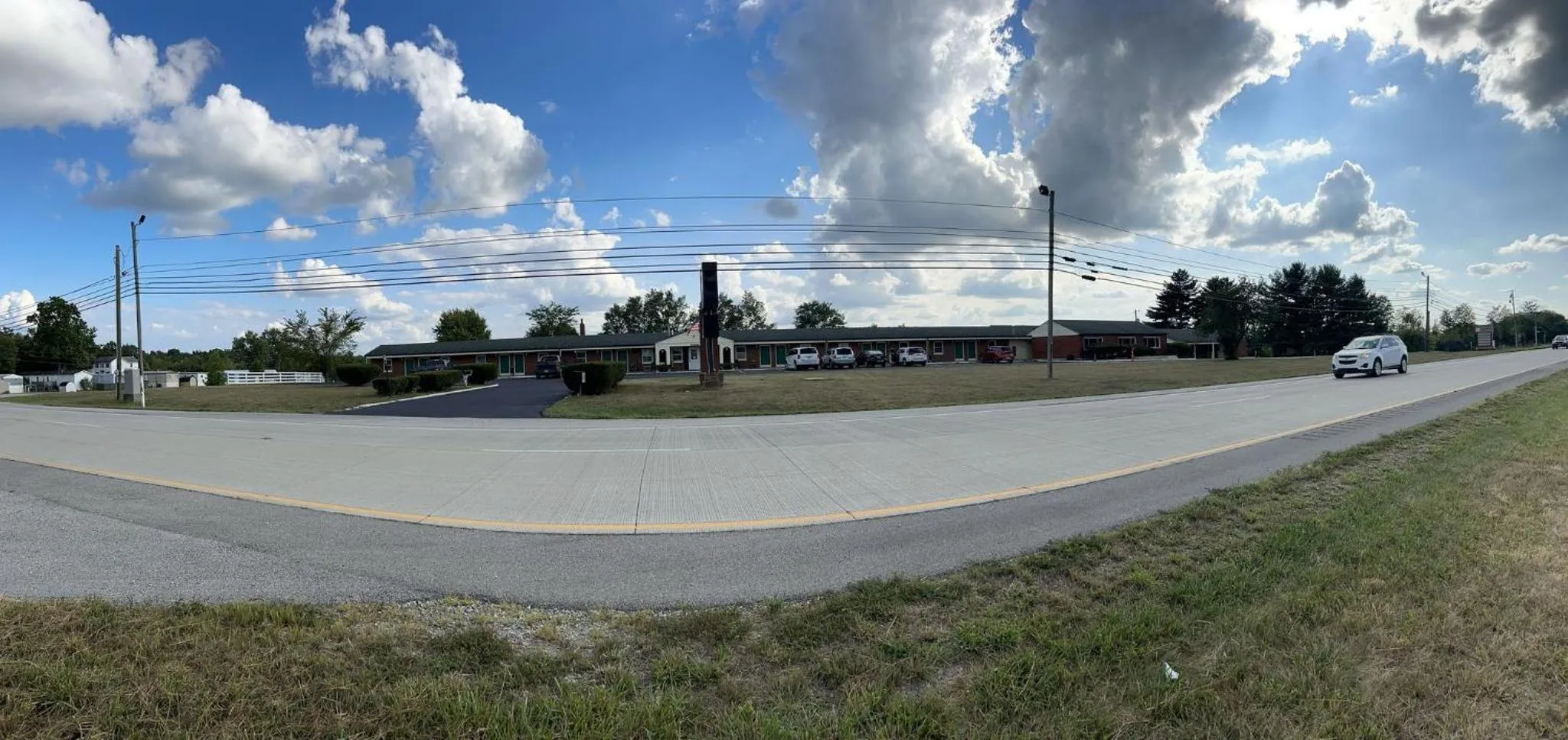 Facade/entrance in Hillcrest Motel by Oyo Aurora near Lawrenceburg