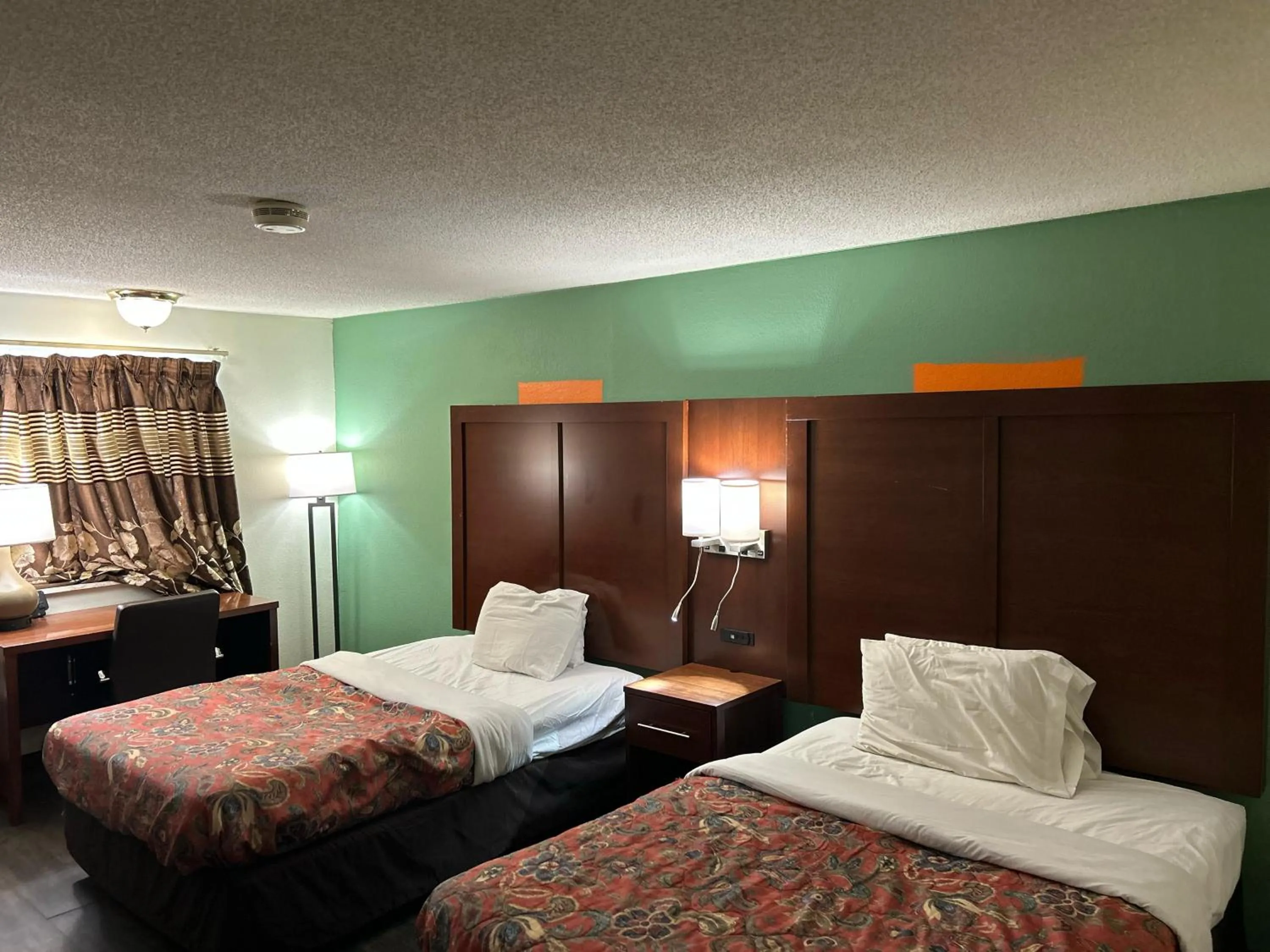 Bedroom, Bed in Hillcrest Motel by Oyo Aurora near Lawrenceburg