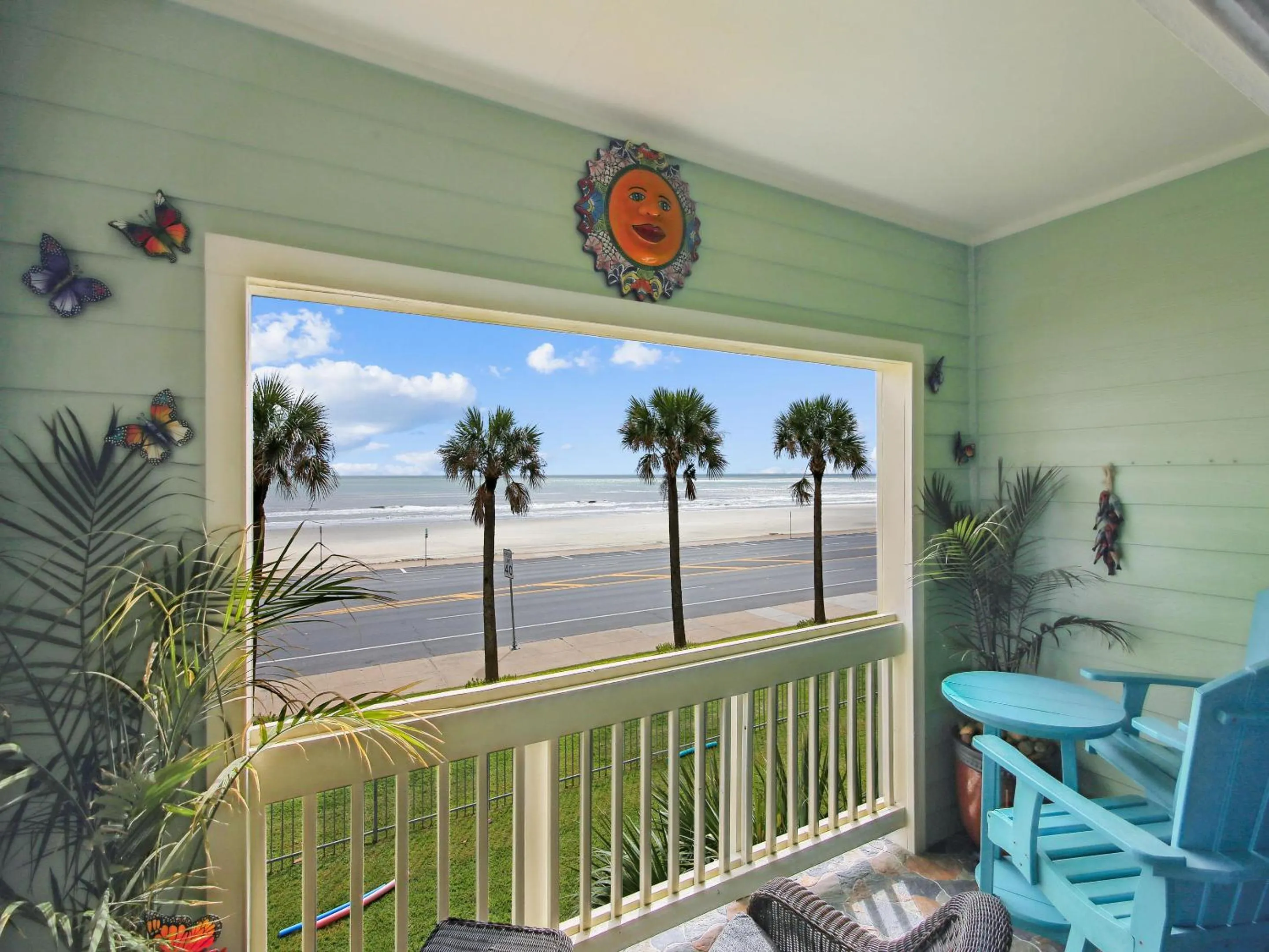 Property building in Dawn 223- Buena Vista