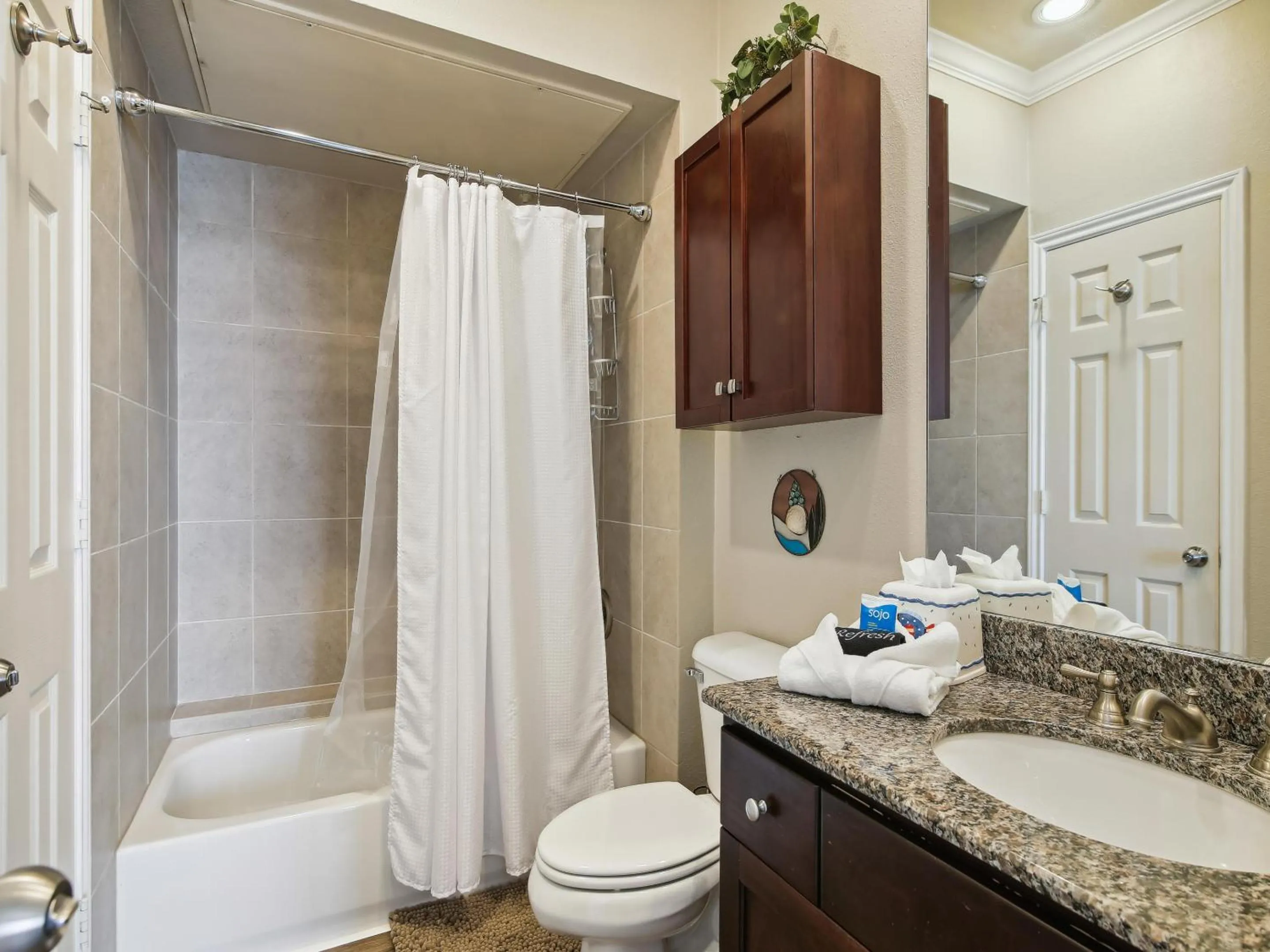 Property building in Dawn 223- Buena Vista