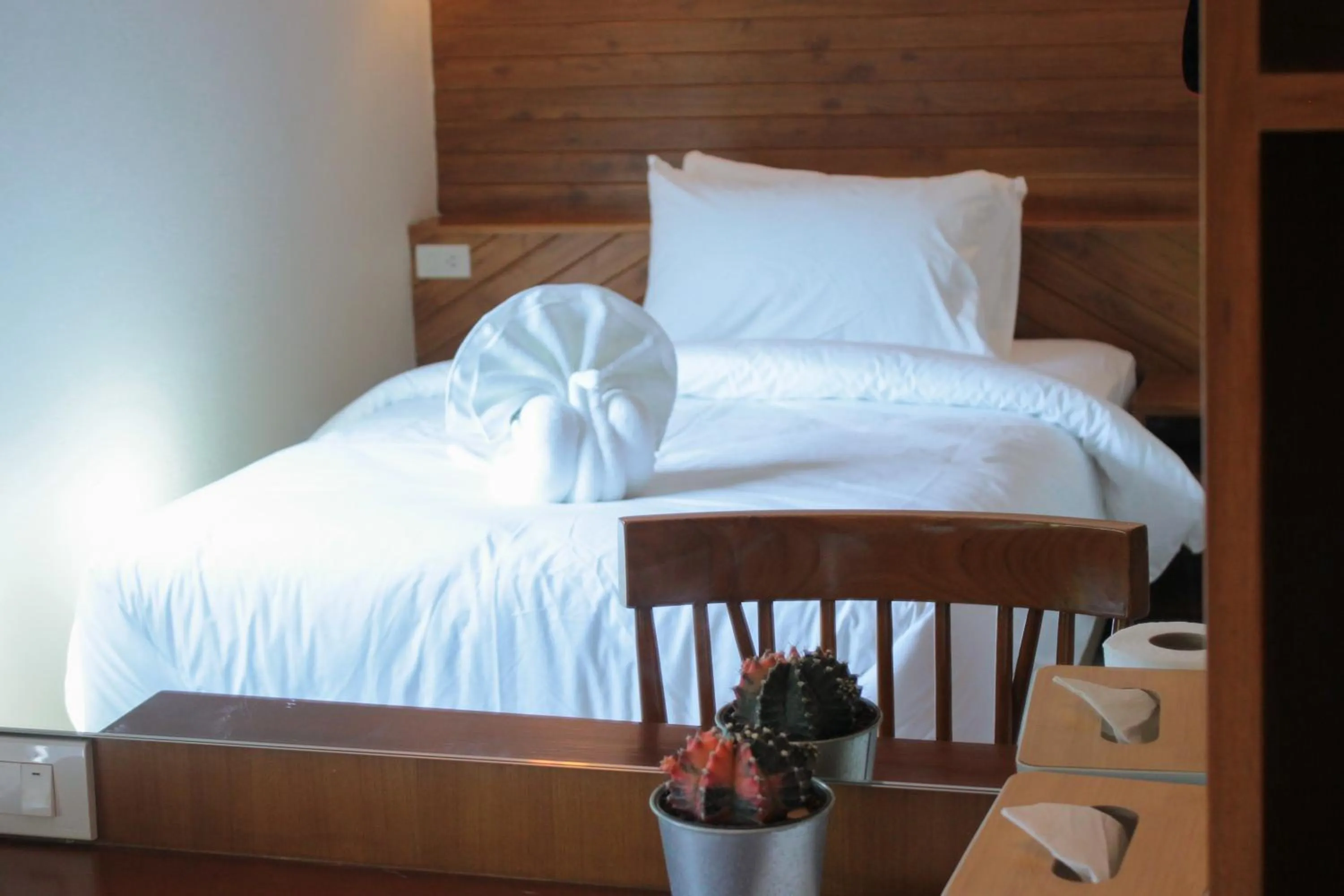 Bed in The Peace River Kwai