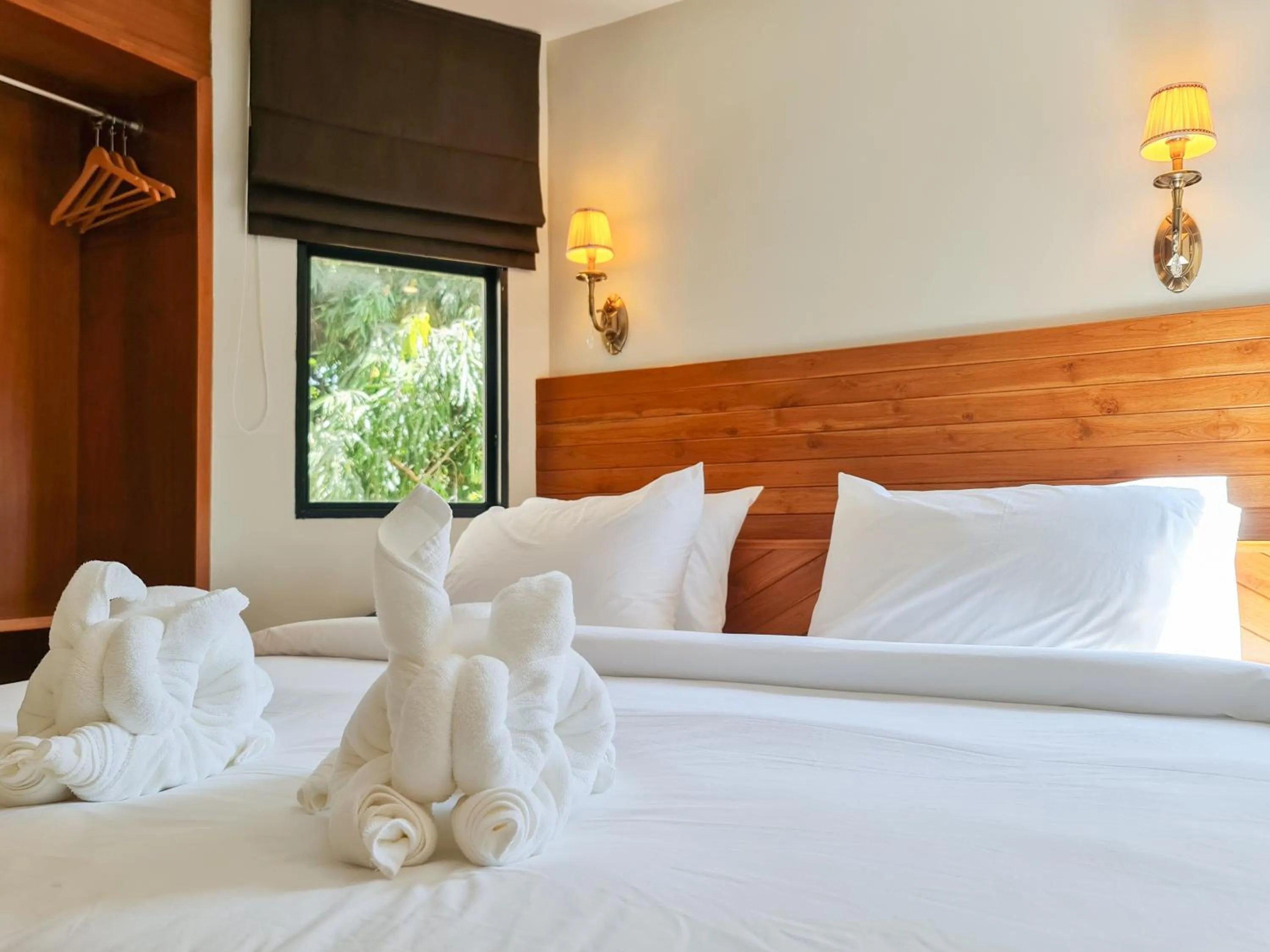 Bed in The Peace River Kwai