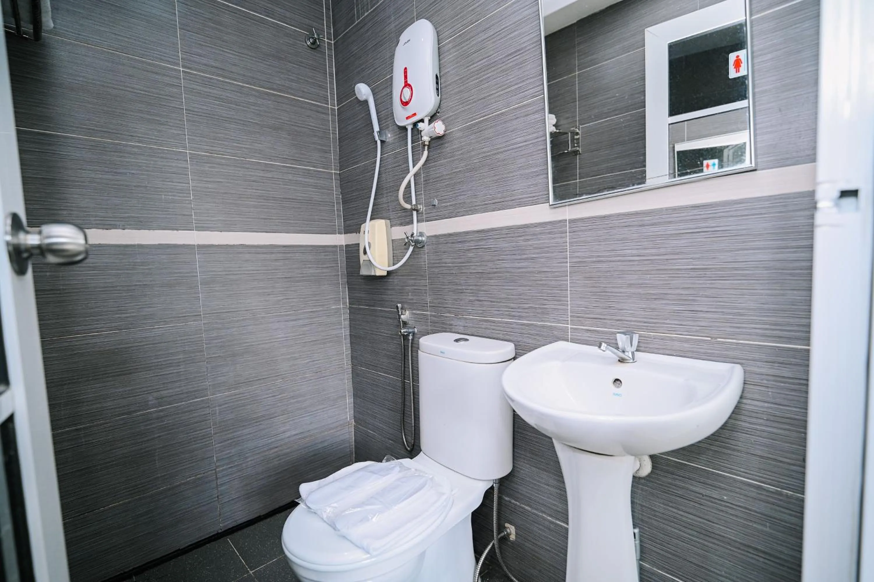 Swing & Pillows - Subang SS15