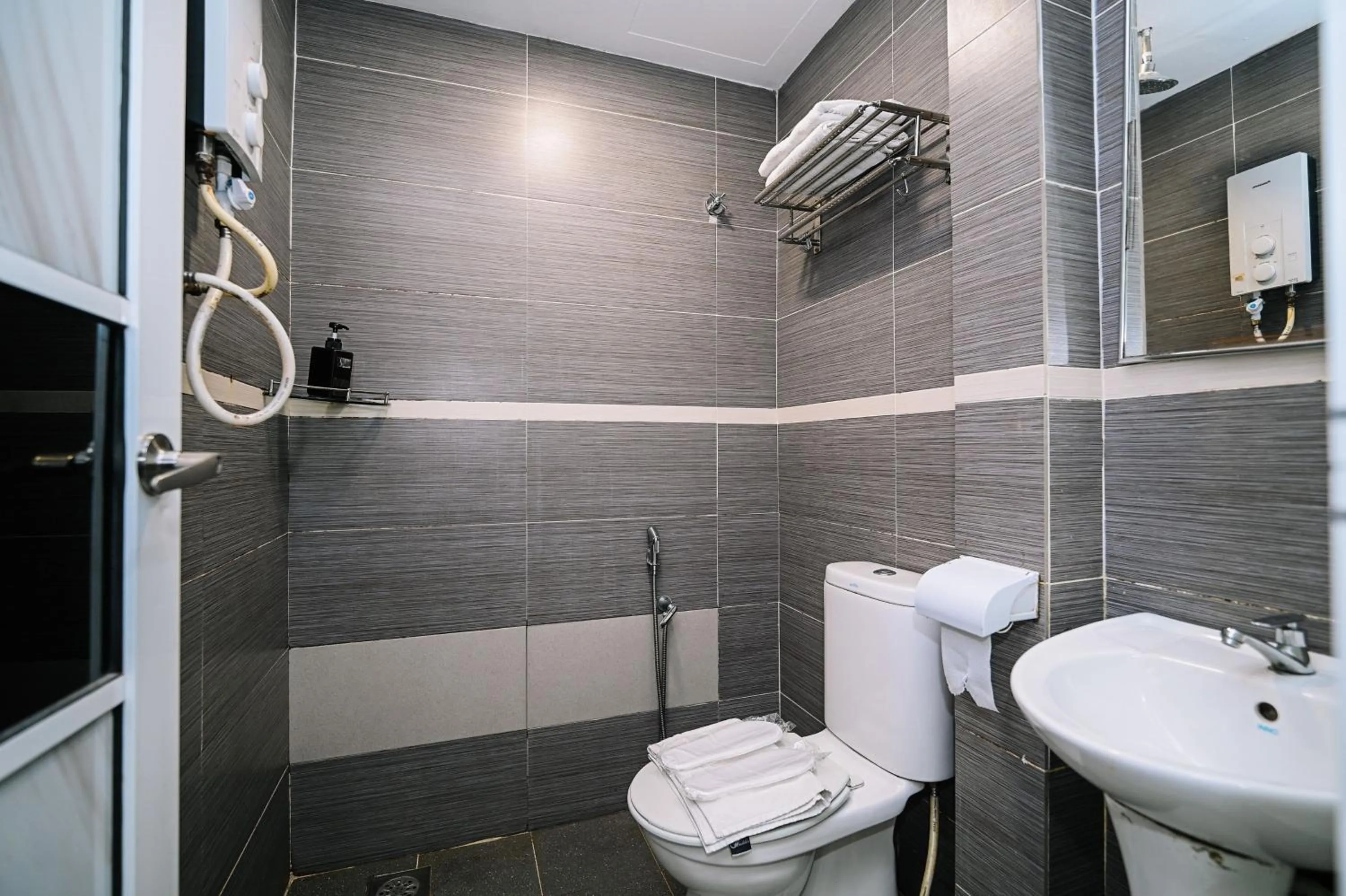 Swing & Pillows - Subang SS15