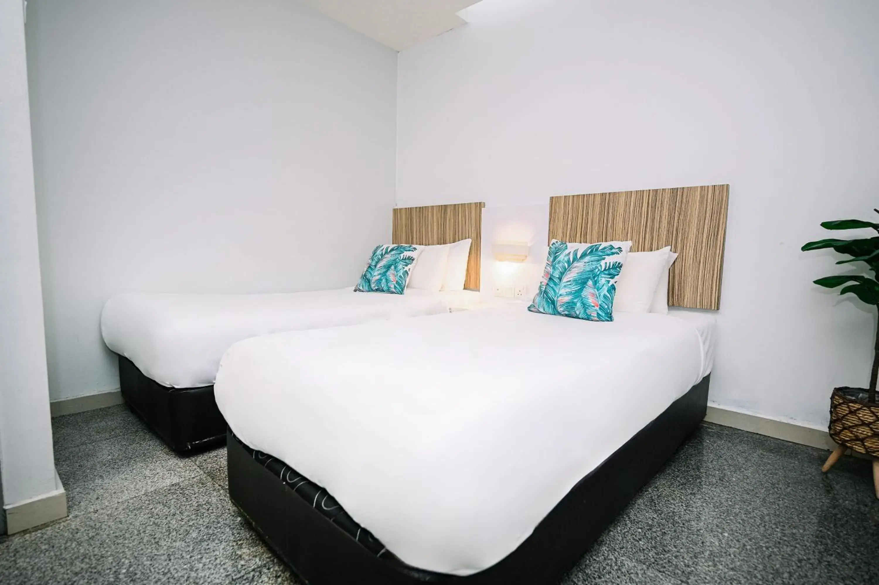 Standard Twin Room in Swing & Pillows - Subang SS15 Standard Twin Room in Swing & Pillows - Subang SS15