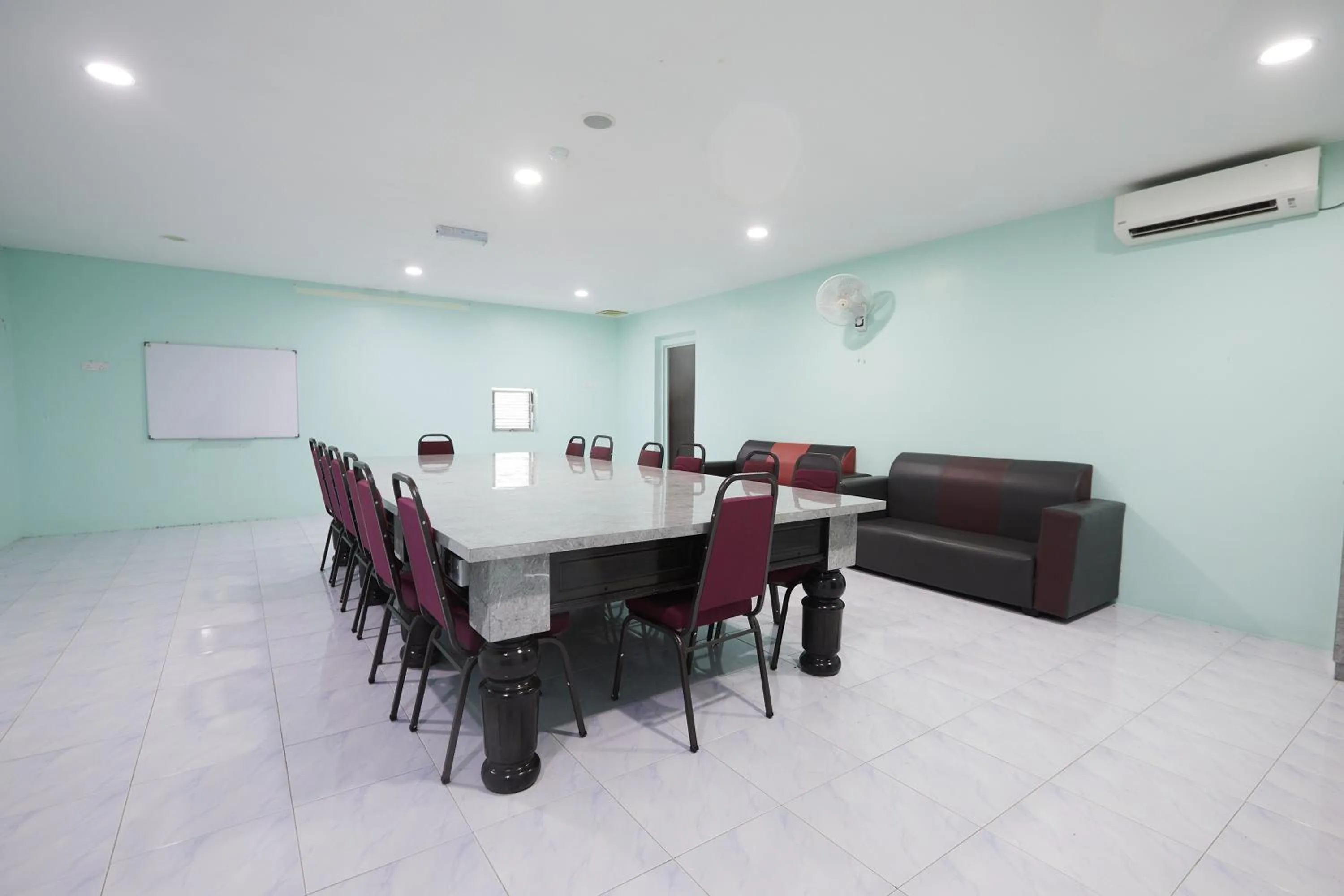 Business facilities in SY JERANTUT HOTEL