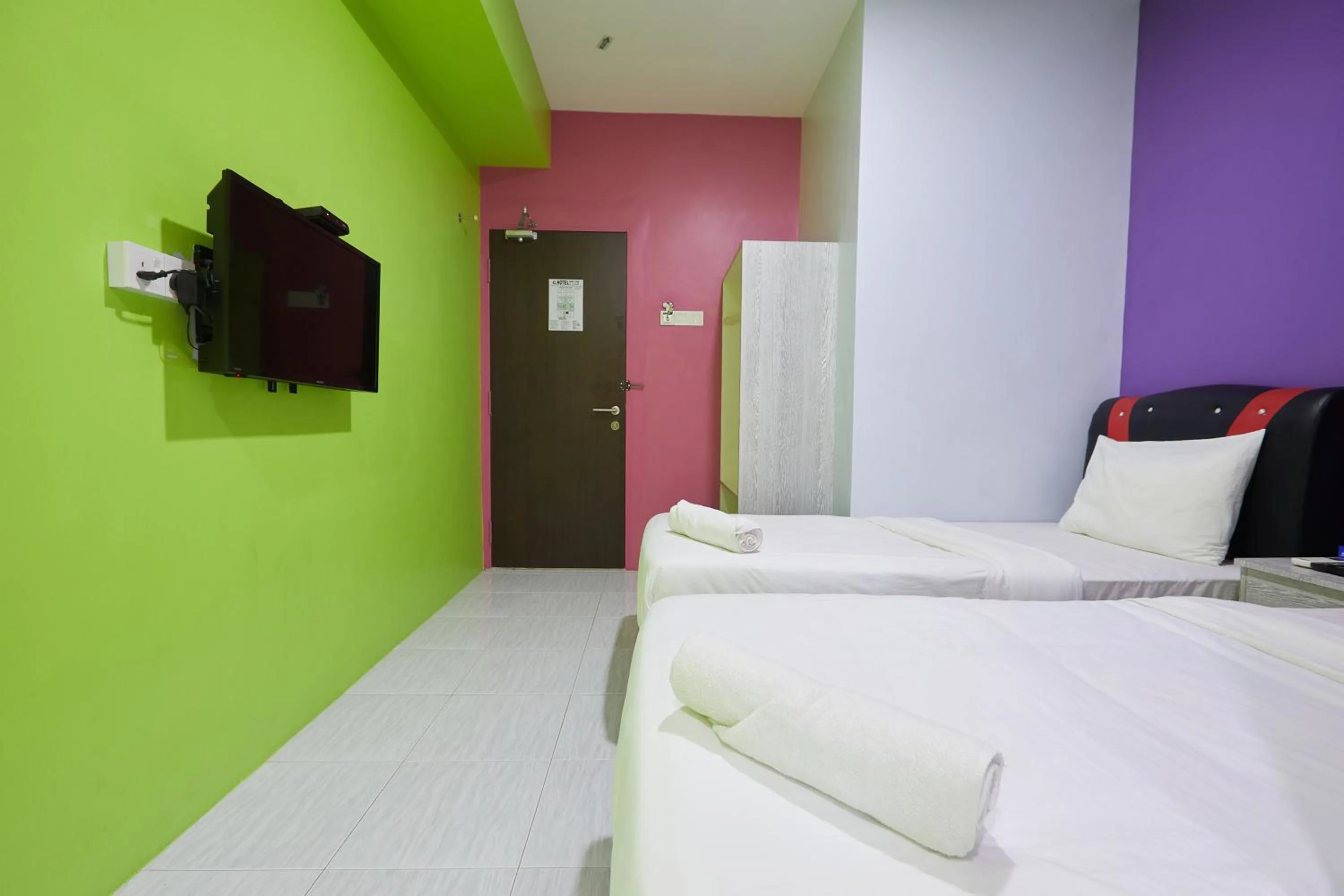 Bed in SY JERANTUT HOTEL