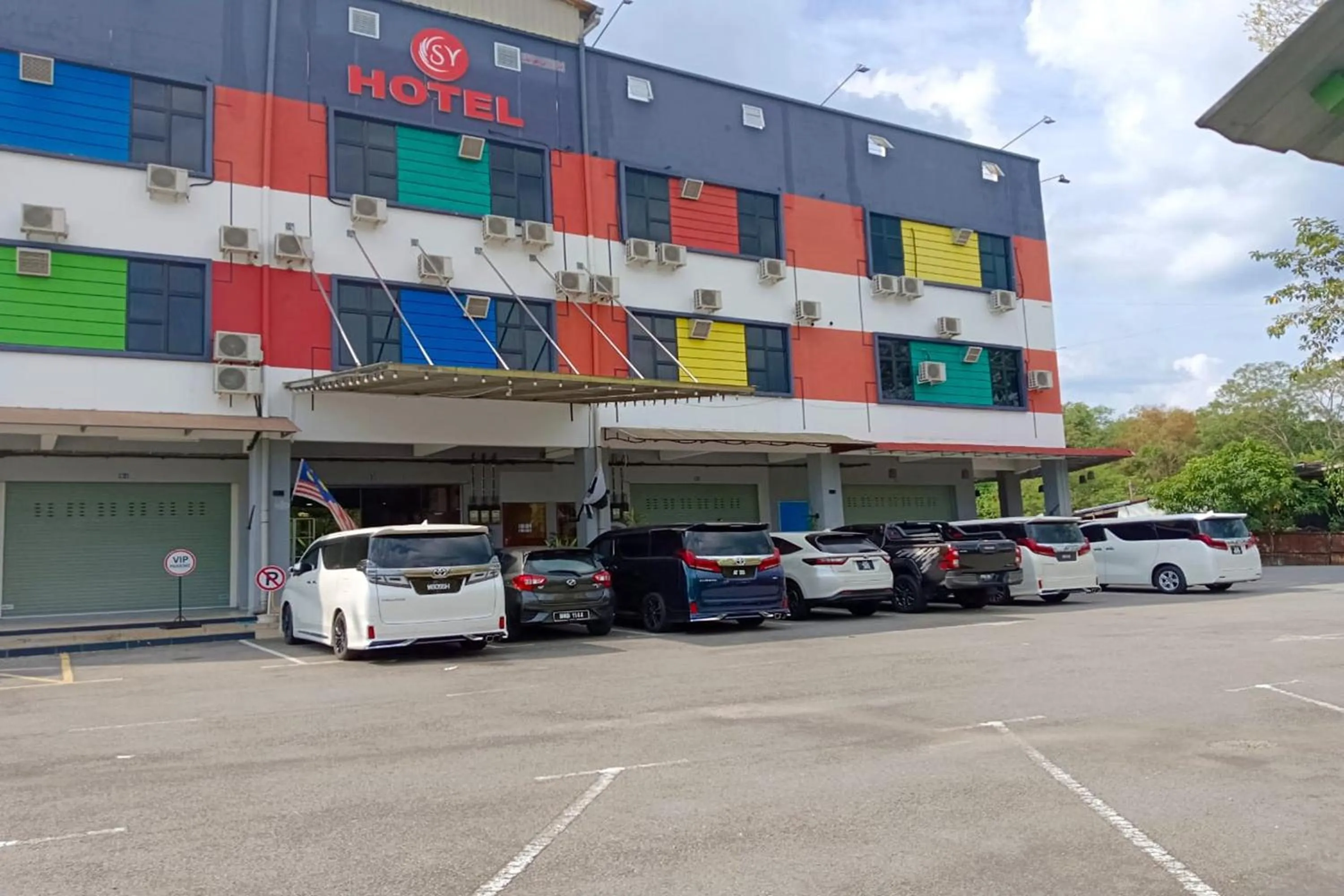 Property building in SY JERANTUT HOTEL