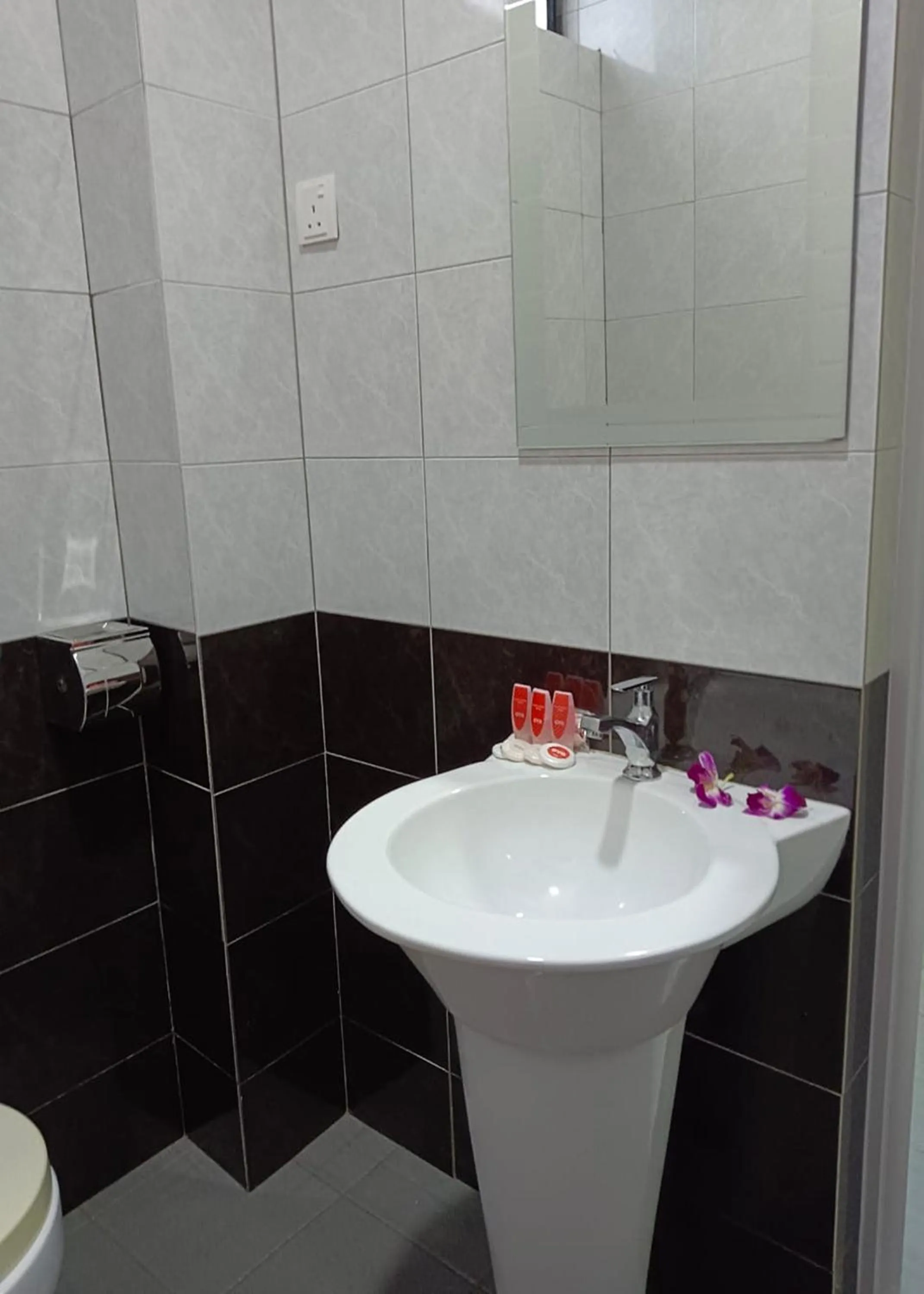 Bathroom in SY JERANTUT HOTEL