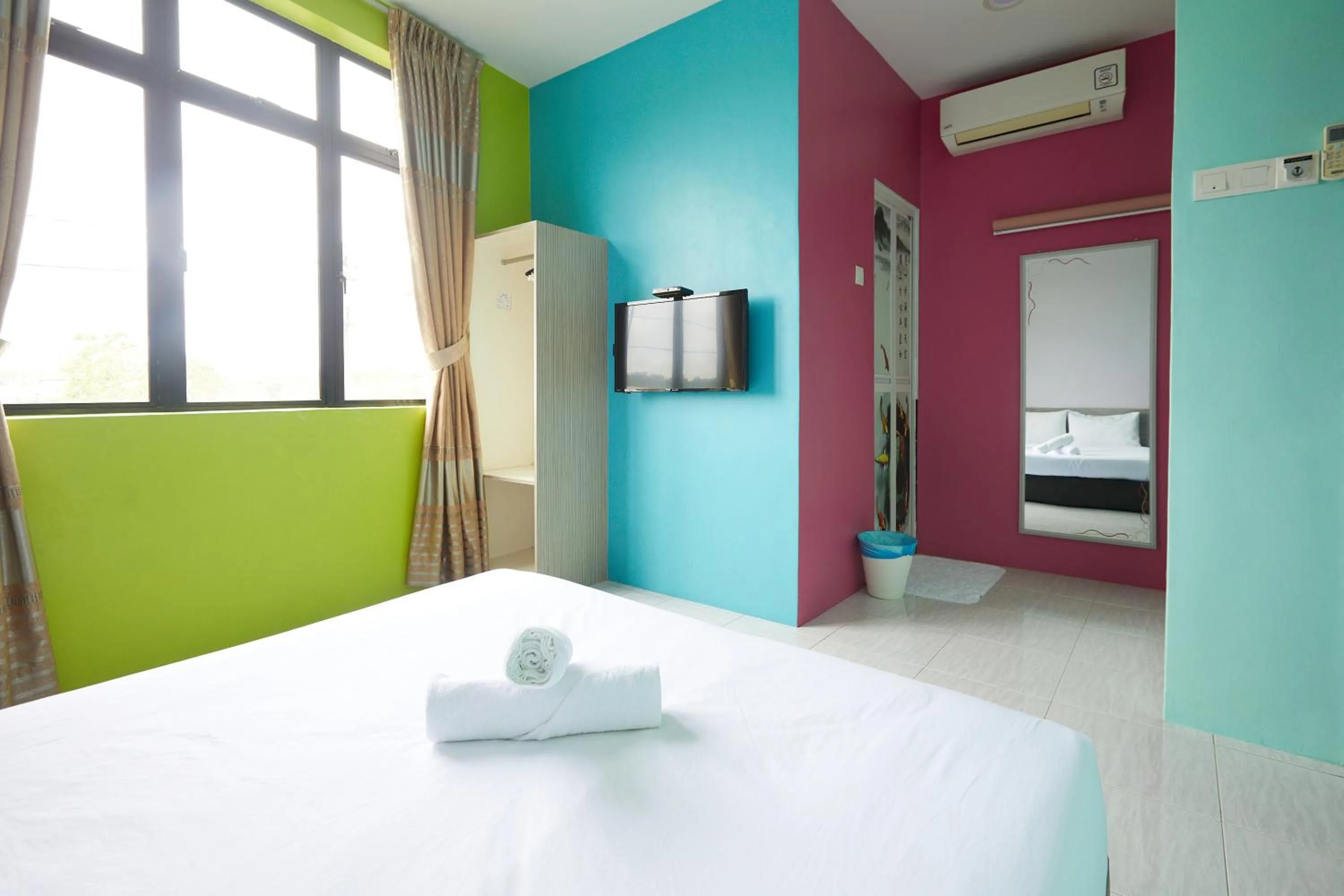 Bed in SY JERANTUT HOTEL